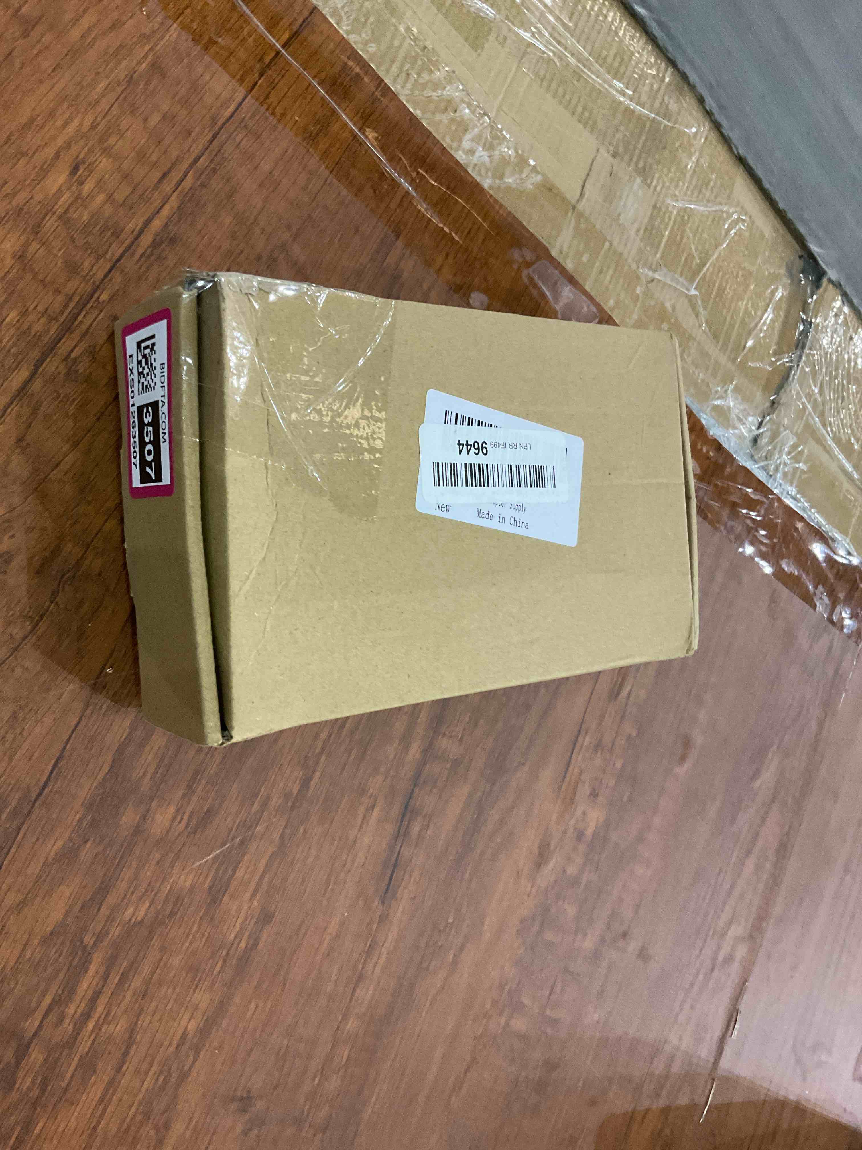 https://s3.amazonaws.com/lotting-images-prod/BargainHunt/EXS01263507_1712069149408.jpeg