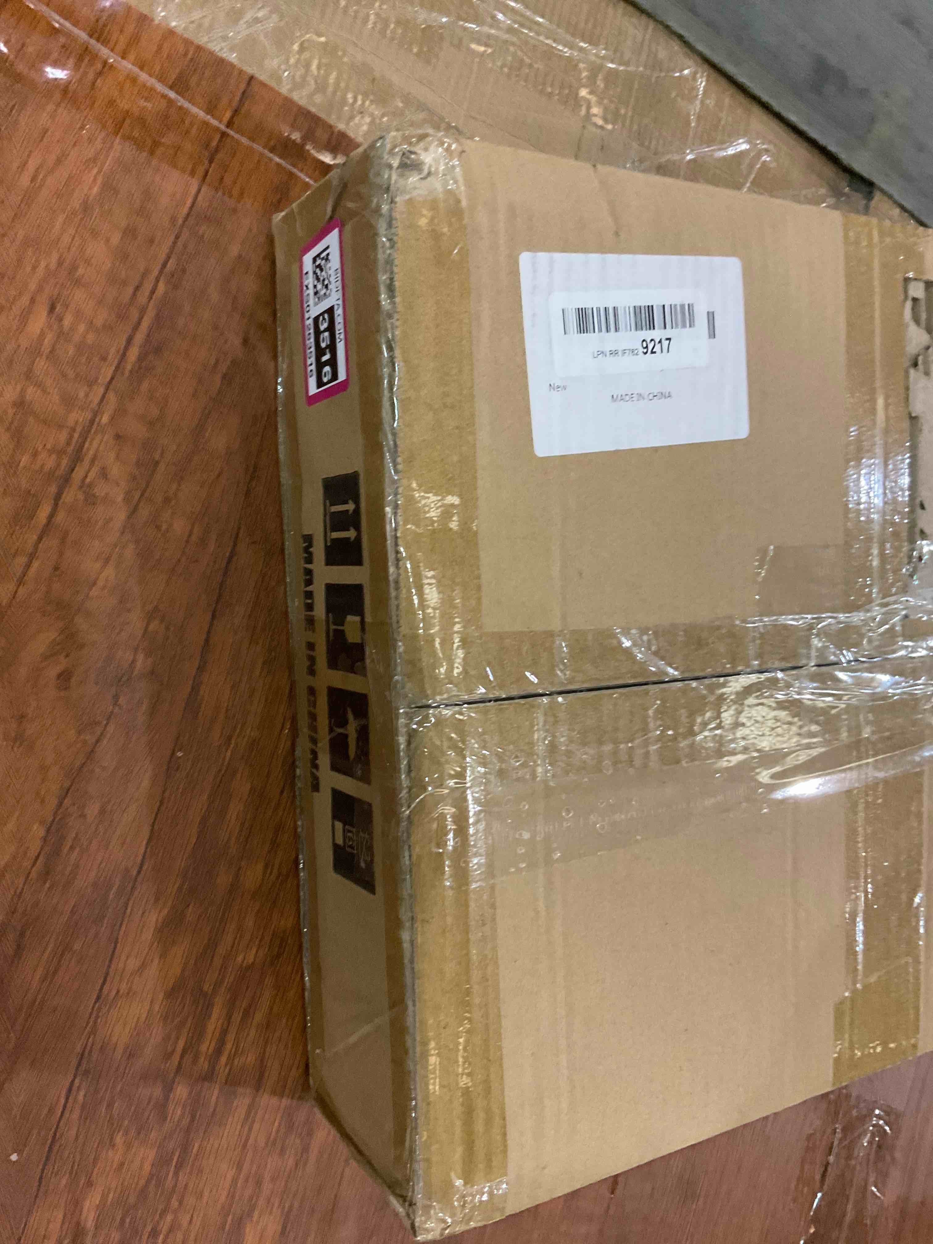 https://s3.amazonaws.com/lotting-images-prod/BargainHunt/EXS01263516_1712070781121.jpeg