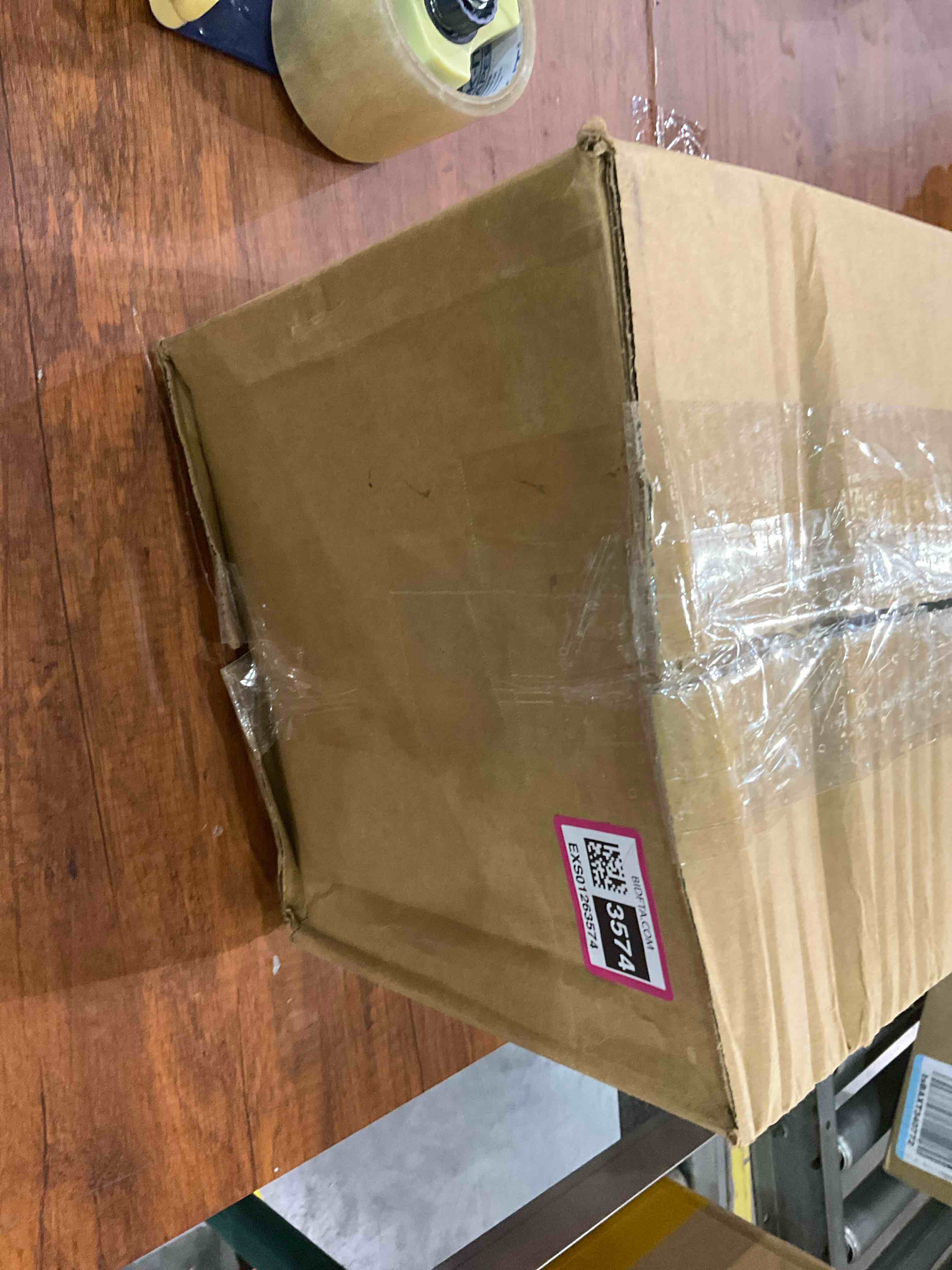 https://s3.amazonaws.com/lotting-images-prod/BargainHunt/EXS01263574_1712146503449.jpeg