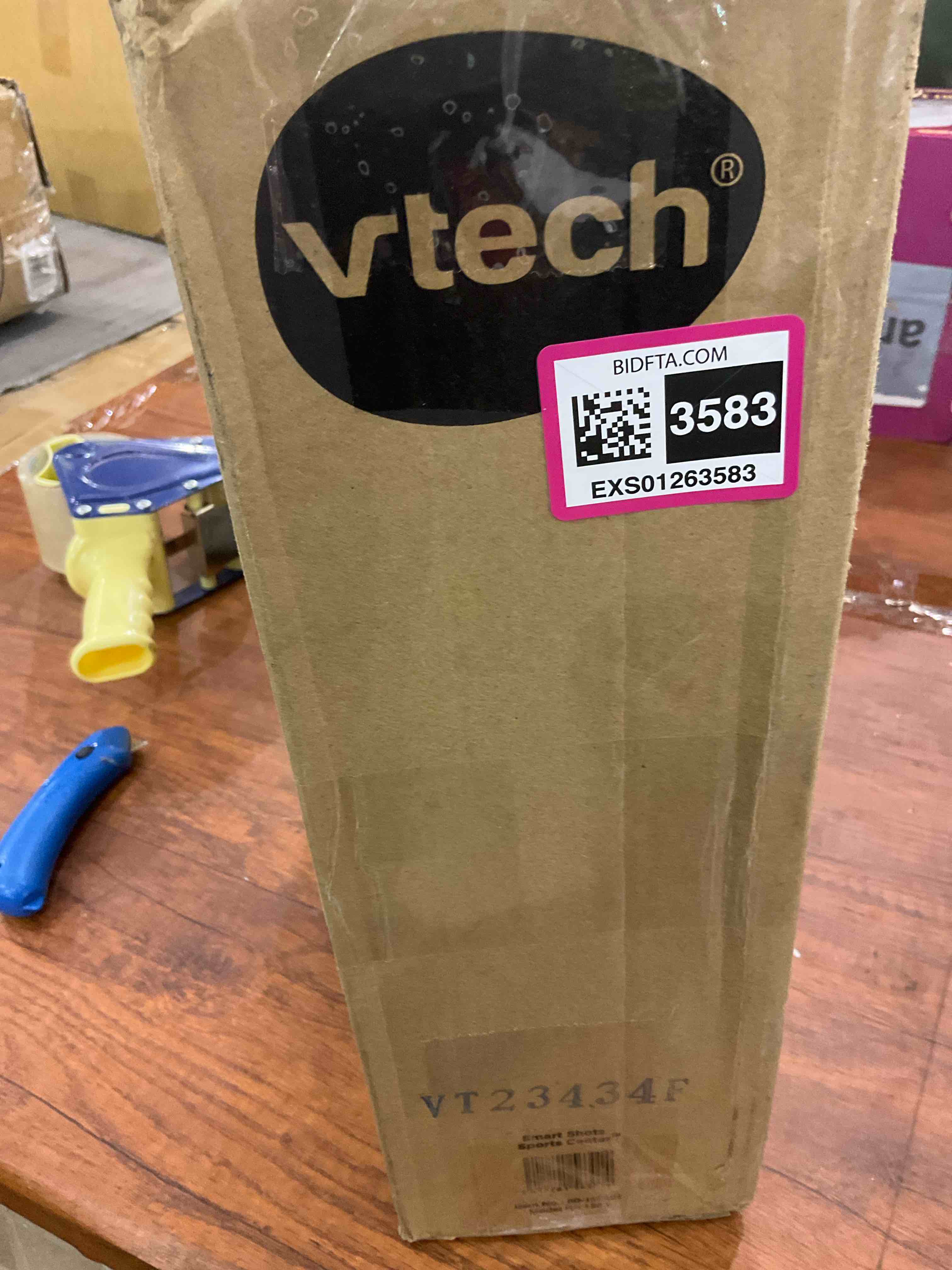 https://s3.amazonaws.com/lotting-images-prod/BargainHunt/EXS01263583_1712148582393.jpeg