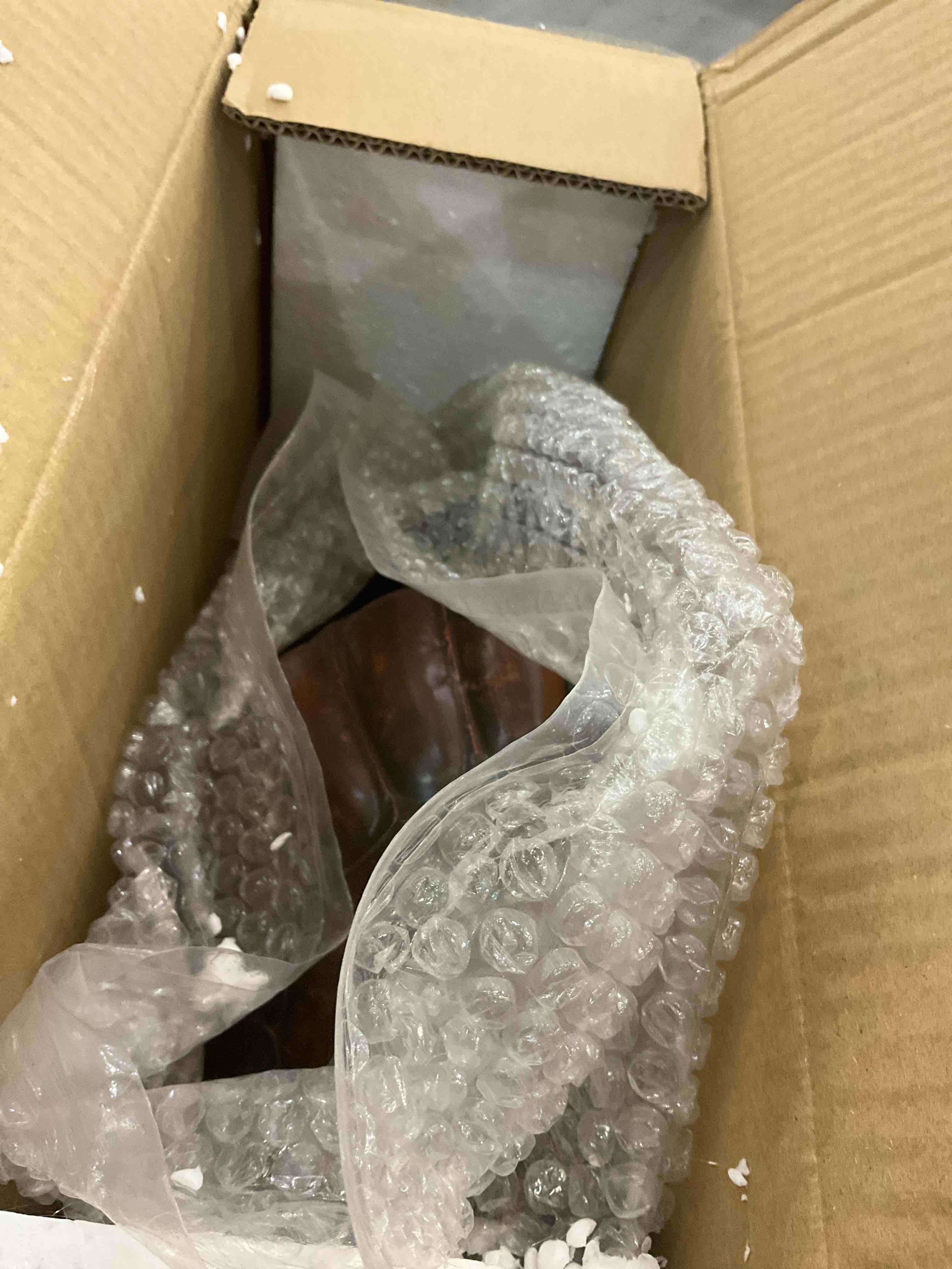 https://s3.amazonaws.com/lotting-images-prod/BargainHunt/EXS01263595_1712152900638.jpeg