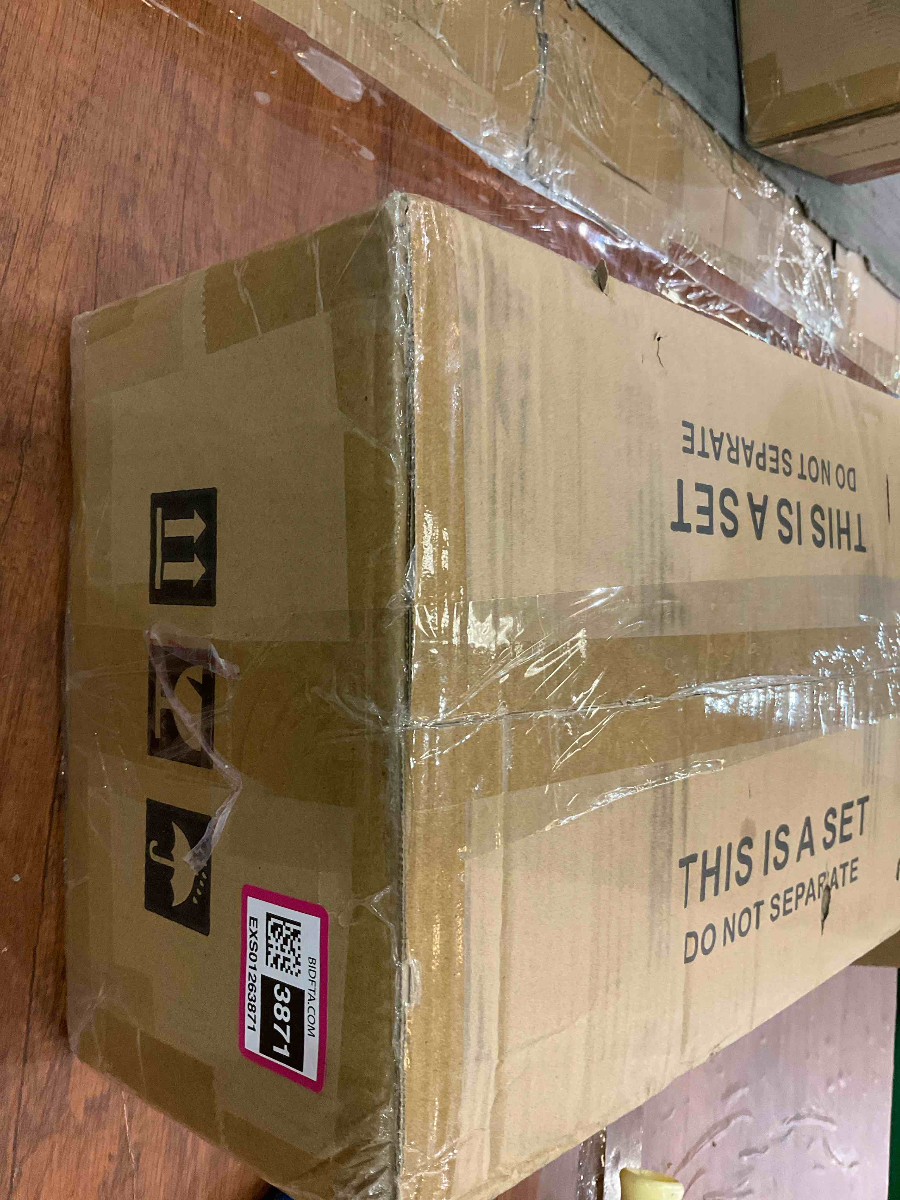 https://s3.amazonaws.com/lotting-images-prod/BargainHunt/EXS01263871_1712325669559.jpeg