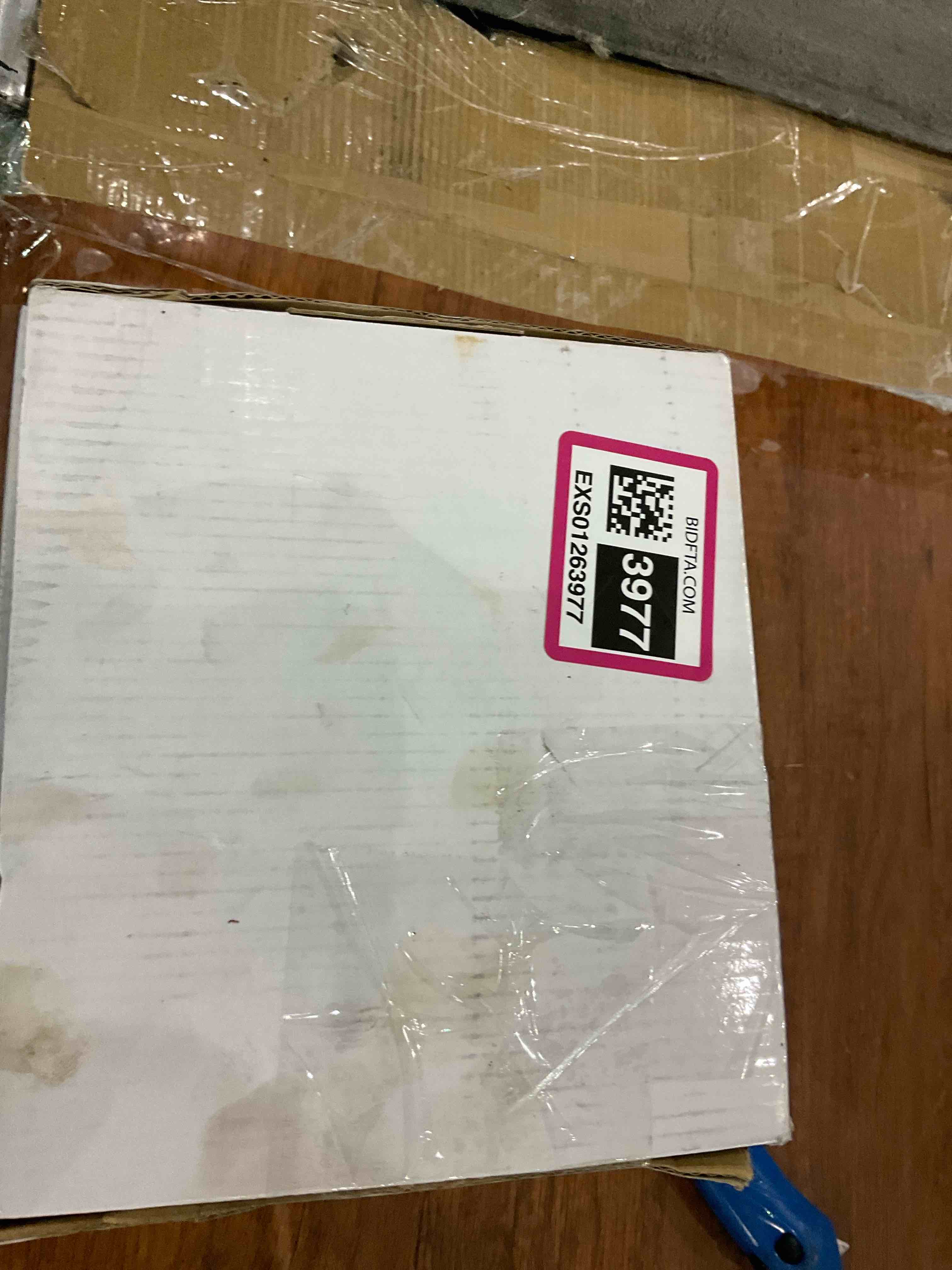 https://s3.amazonaws.com/lotting-images-prod/BargainHunt/EXS01263977_1712576484212.jpeg