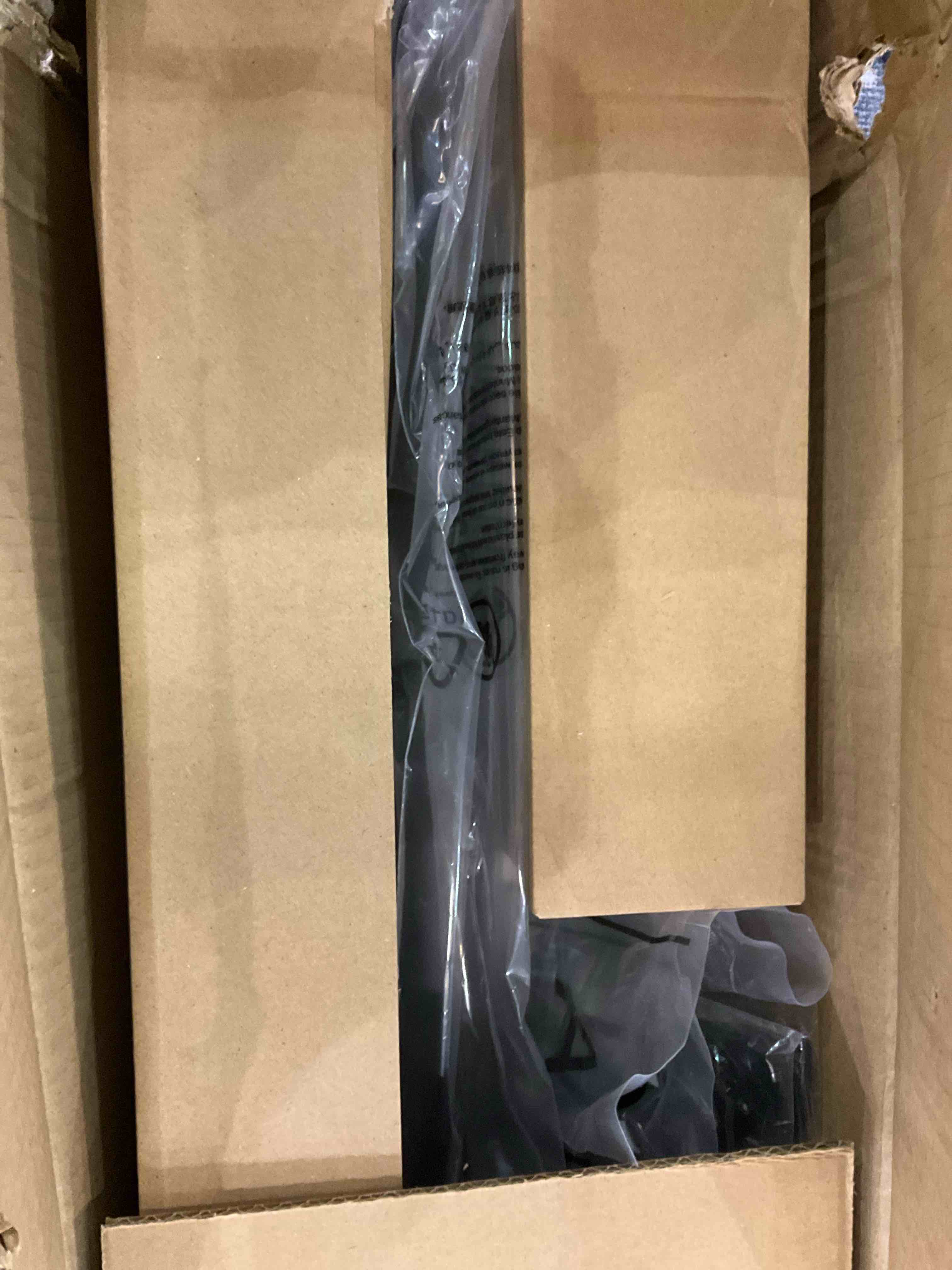 https://s3.amazonaws.com/lotting-images-prod/BargainHunt/EXS01264031_1710516779087.jpeg