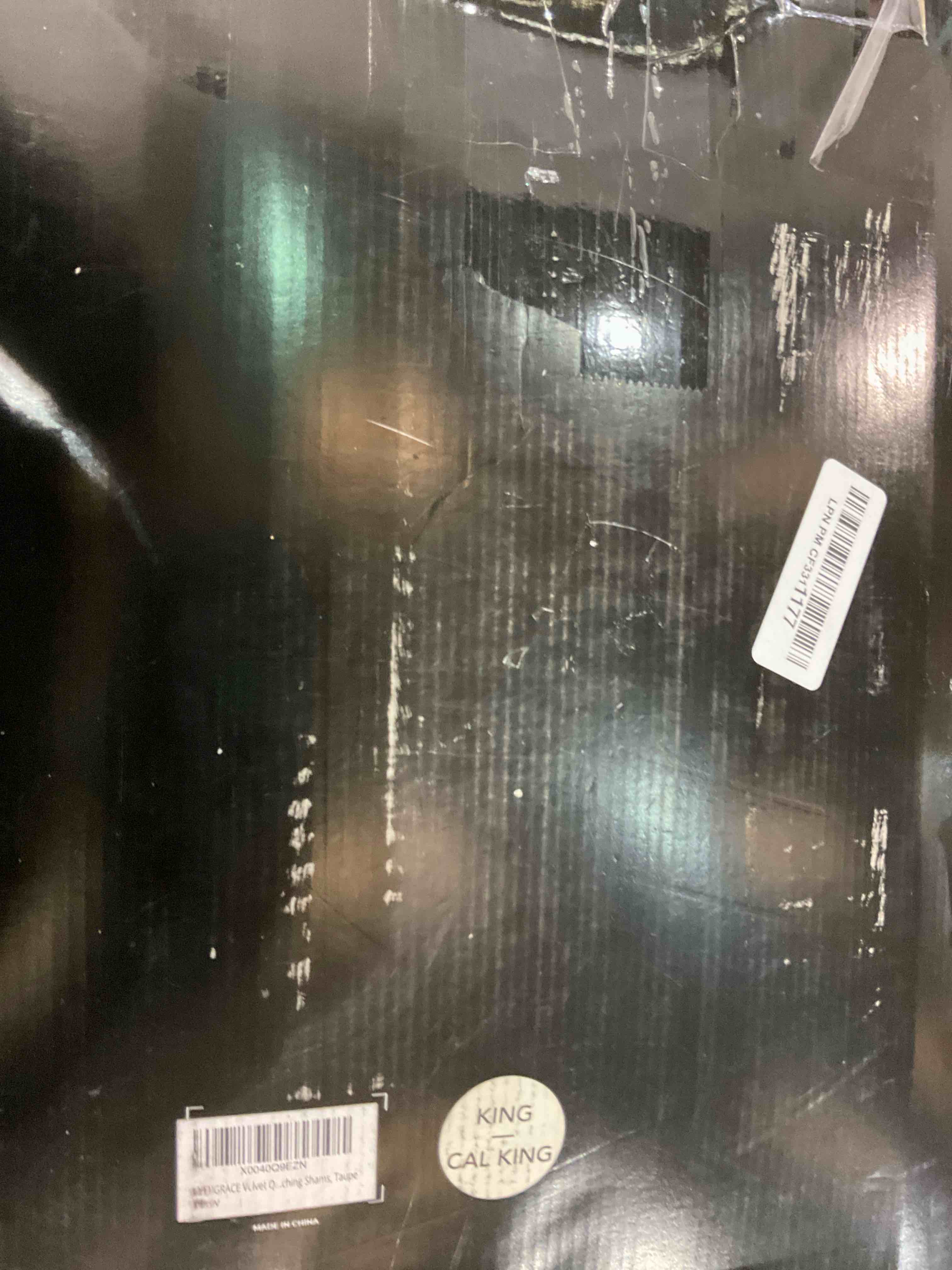 https://s3.amazonaws.com/lotting-images-prod/BargainHunt/EXS01264062_1710524331134.jpeg