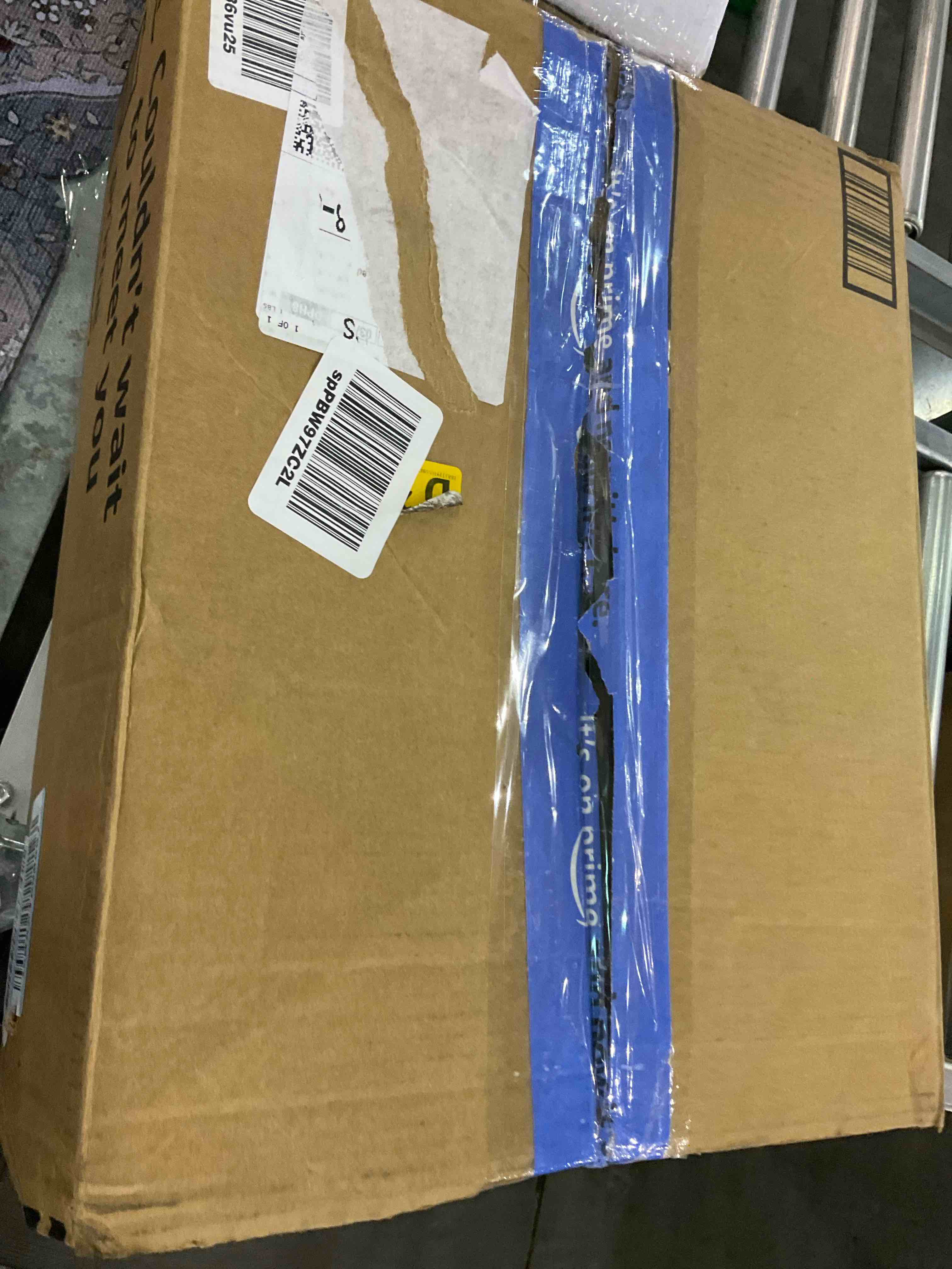 https://s3.amazonaws.com/lotting-images-prod/BargainHunt/EXS01264092_1710761717881.jpeg