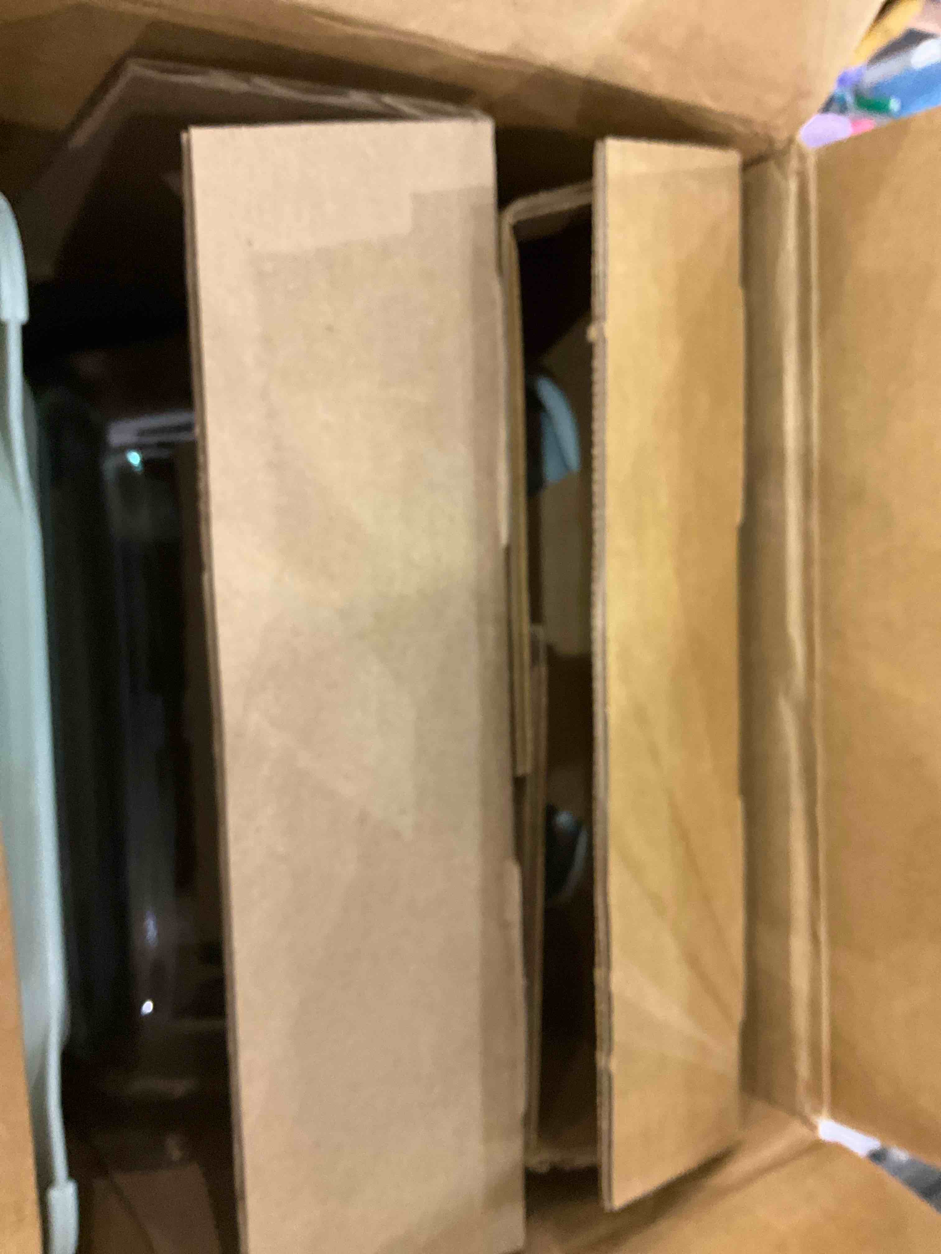 https://s3.amazonaws.com/lotting-images-prod/BargainHunt/EXS01264140_1710766364674.jpeg
