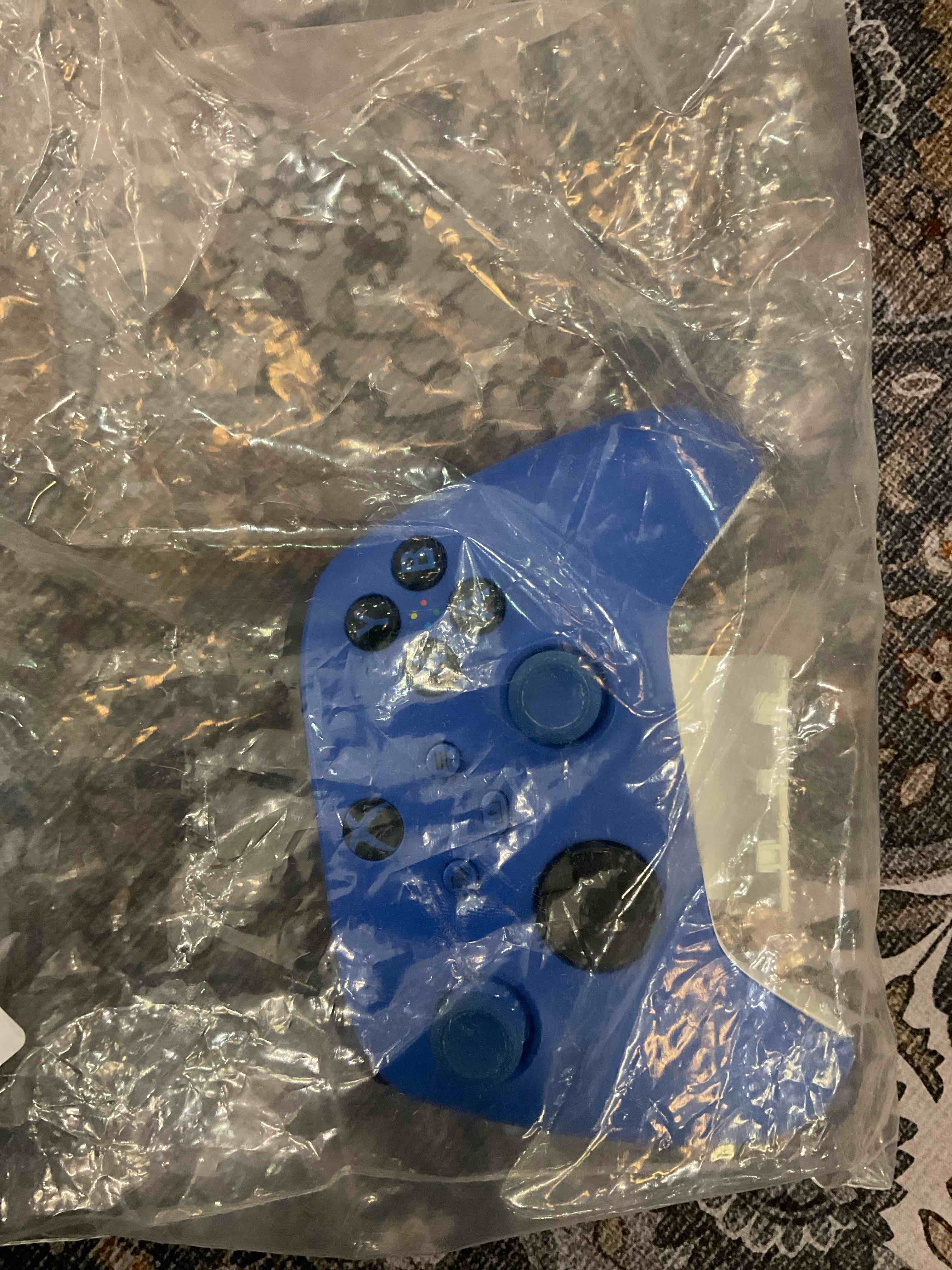 https://s3.amazonaws.com/lotting-images-prod/BargainHunt/EXS01264378_1710956599789.jpeg