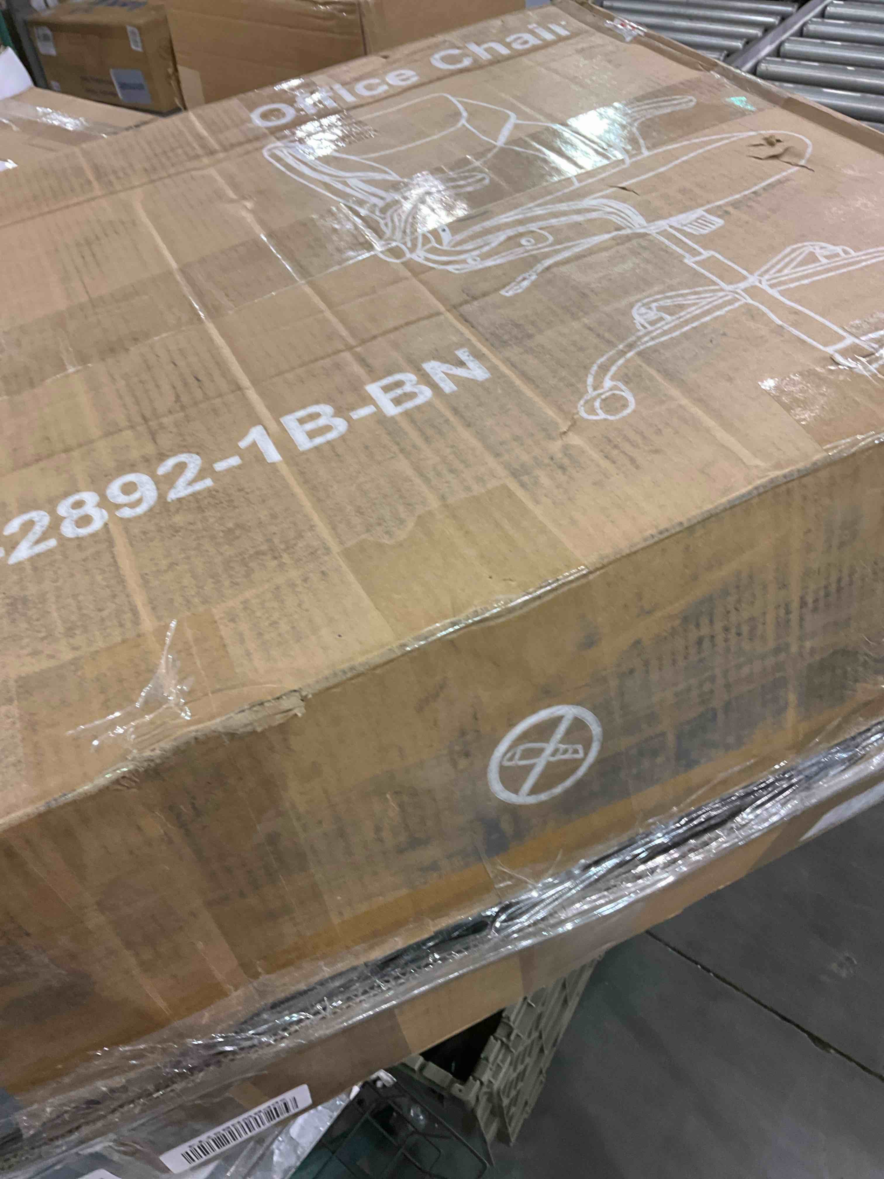 https://s3.amazonaws.com/lotting-images-prod/BargainHunt/EXS01264410_1711021789842.jpeg