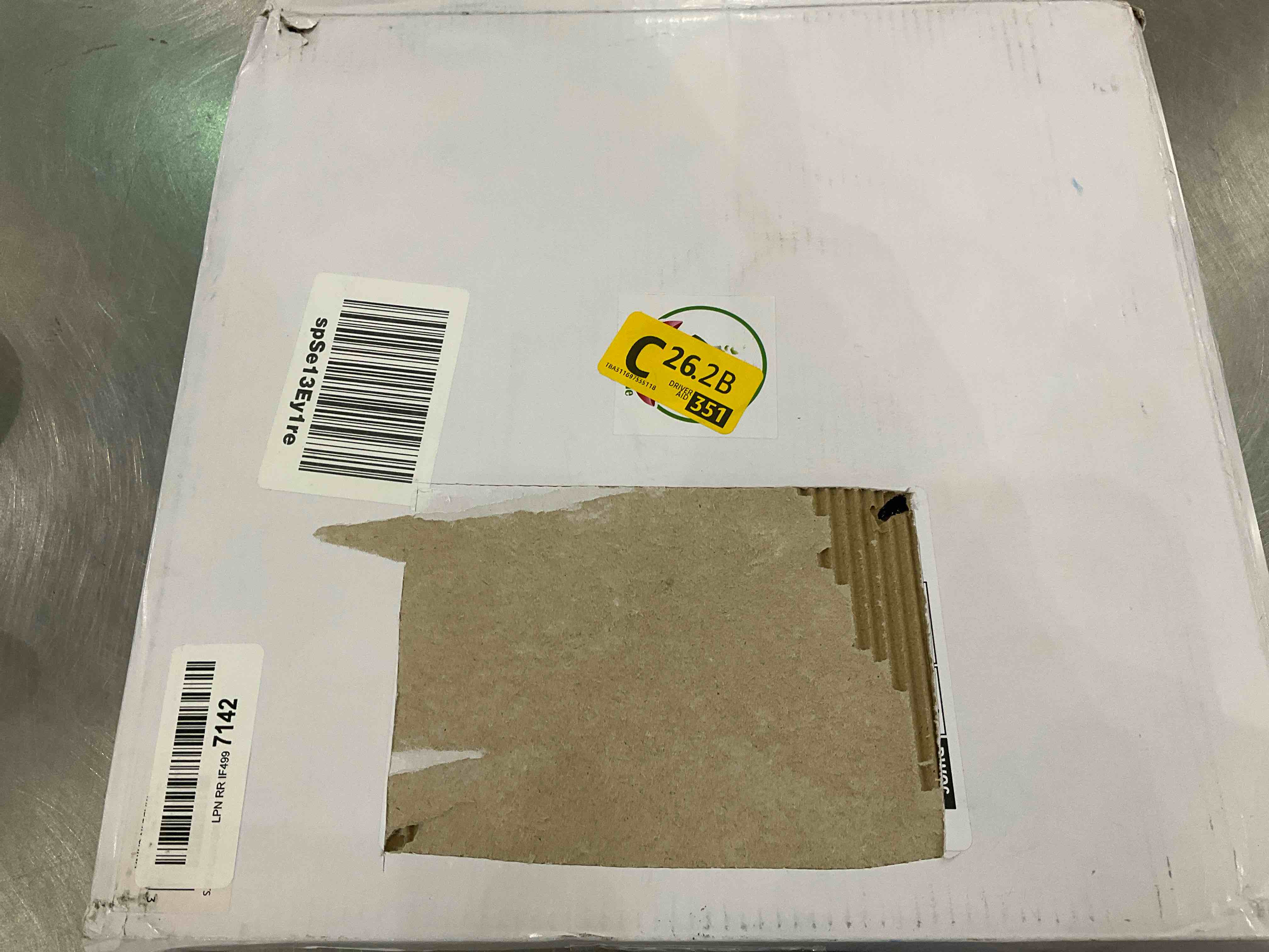 https://s3.amazonaws.com/lotting-images-prod/BargainHunt/EXS01264686_1711119671119.jpeg