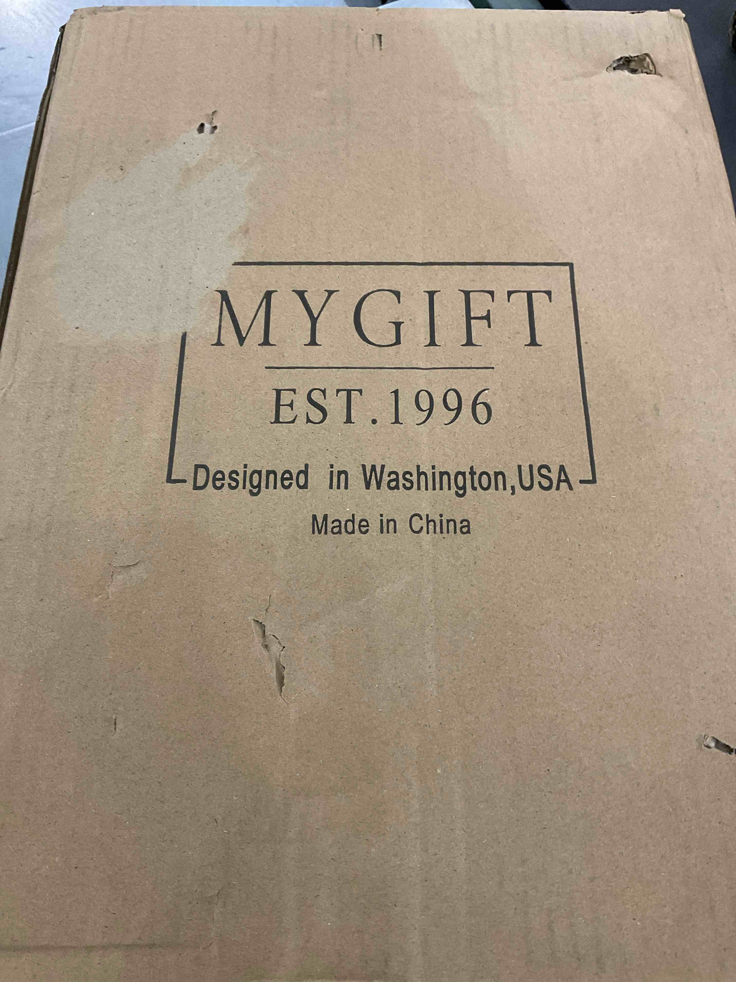 https://s3.amazonaws.com/lotting-images-prod/BargainHunt/EXS01264694_1711120588201.jpeg