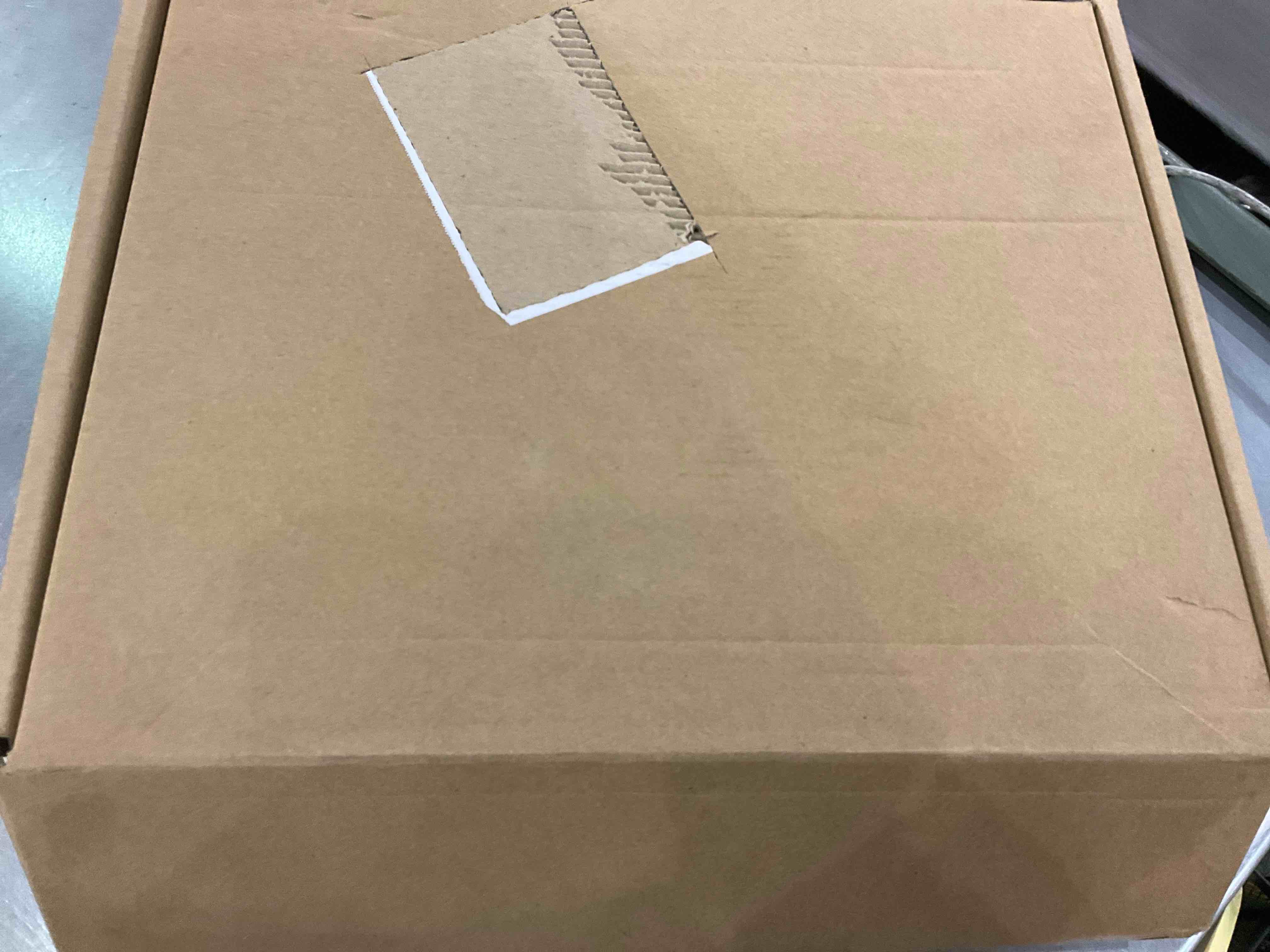 https://s3.amazonaws.com/lotting-images-prod/BargainHunt/EXS01264779_1711367311313.jpeg