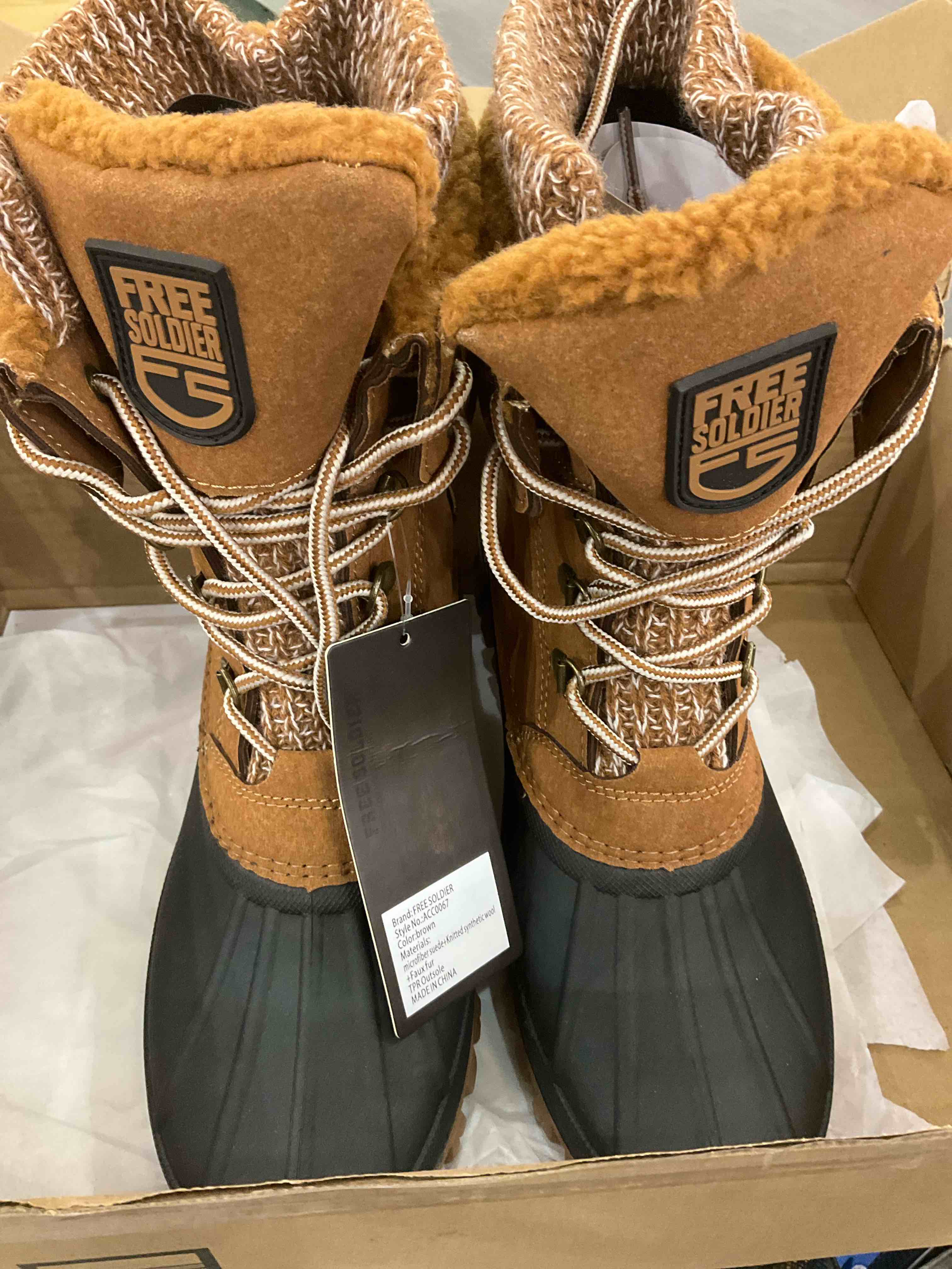 https://s3.amazonaws.com/lotting-images-prod/BargainHunt/EXS01264897_1711388886270.jpeg