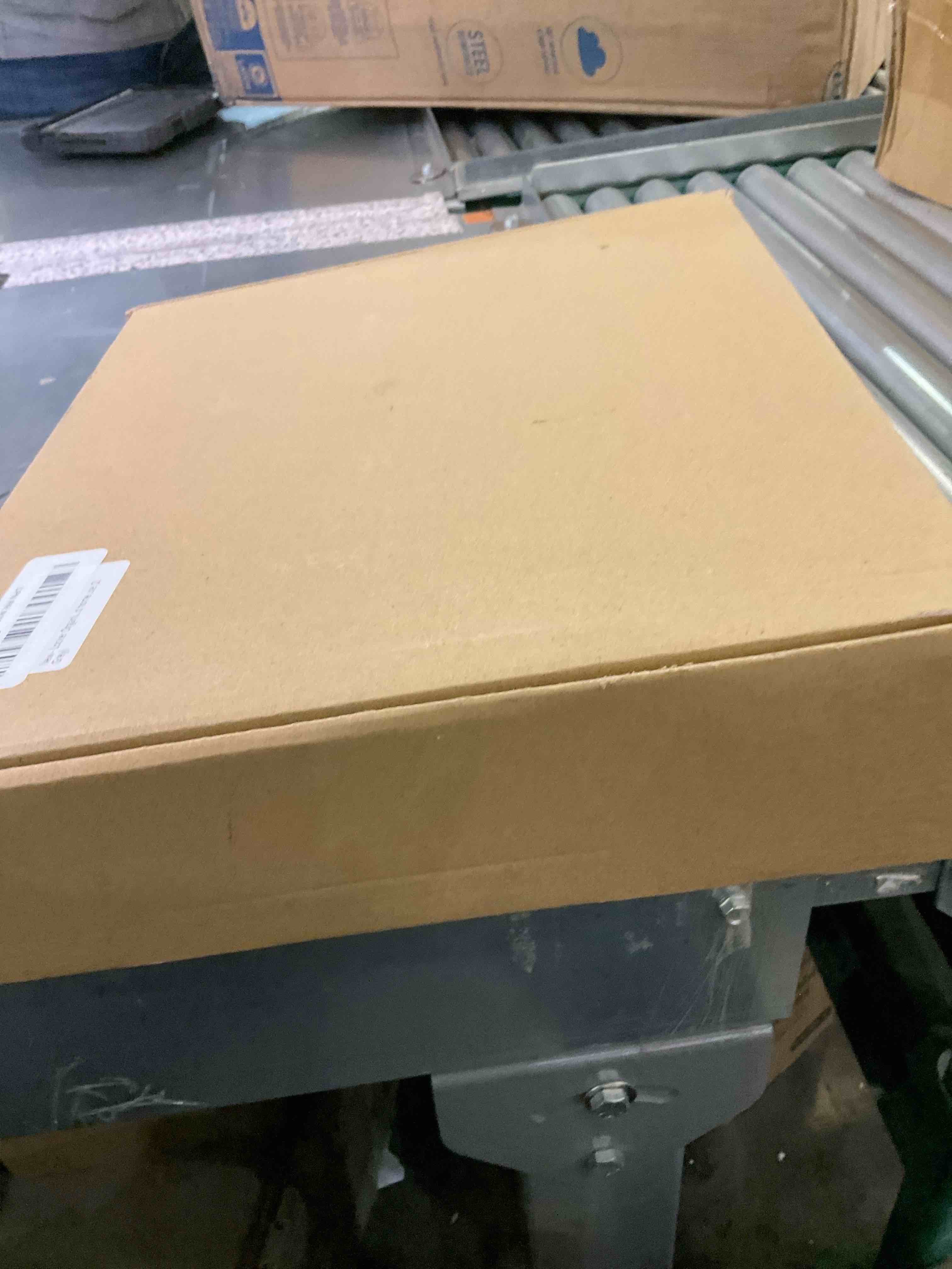 https://s3.amazonaws.com/lotting-images-prod/BargainHunt/EXS01265013_1709580175070.jpeg