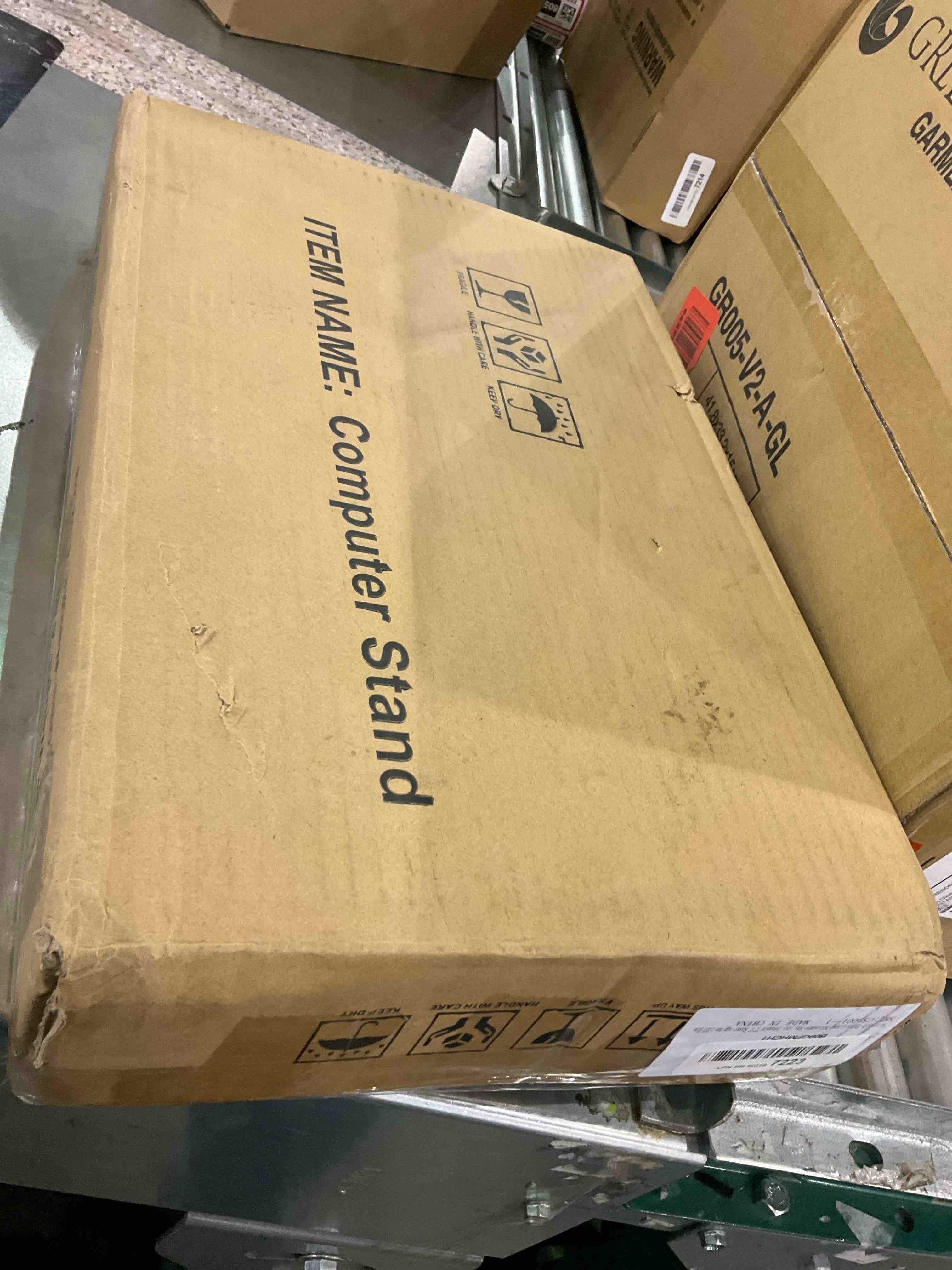 https://s3.amazonaws.com/lotting-images-prod/BargainHunt/EXS01265039_1709641115217.jpeg