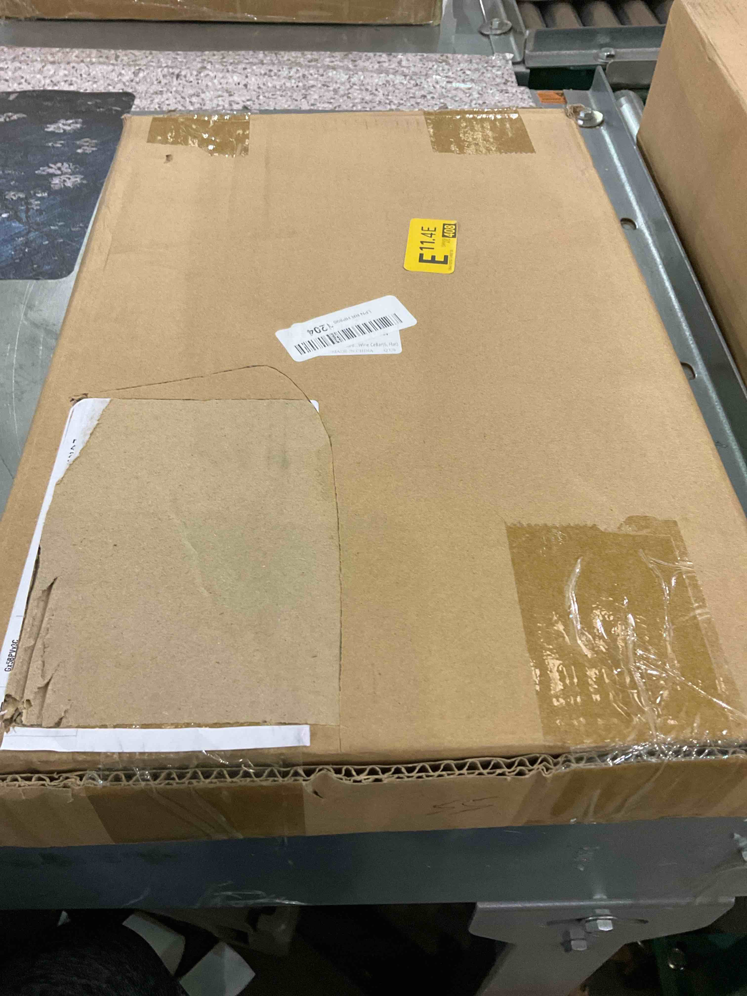 https://s3.amazonaws.com/lotting-images-prod/BargainHunt/EXS01265118_1709653710892.jpeg
