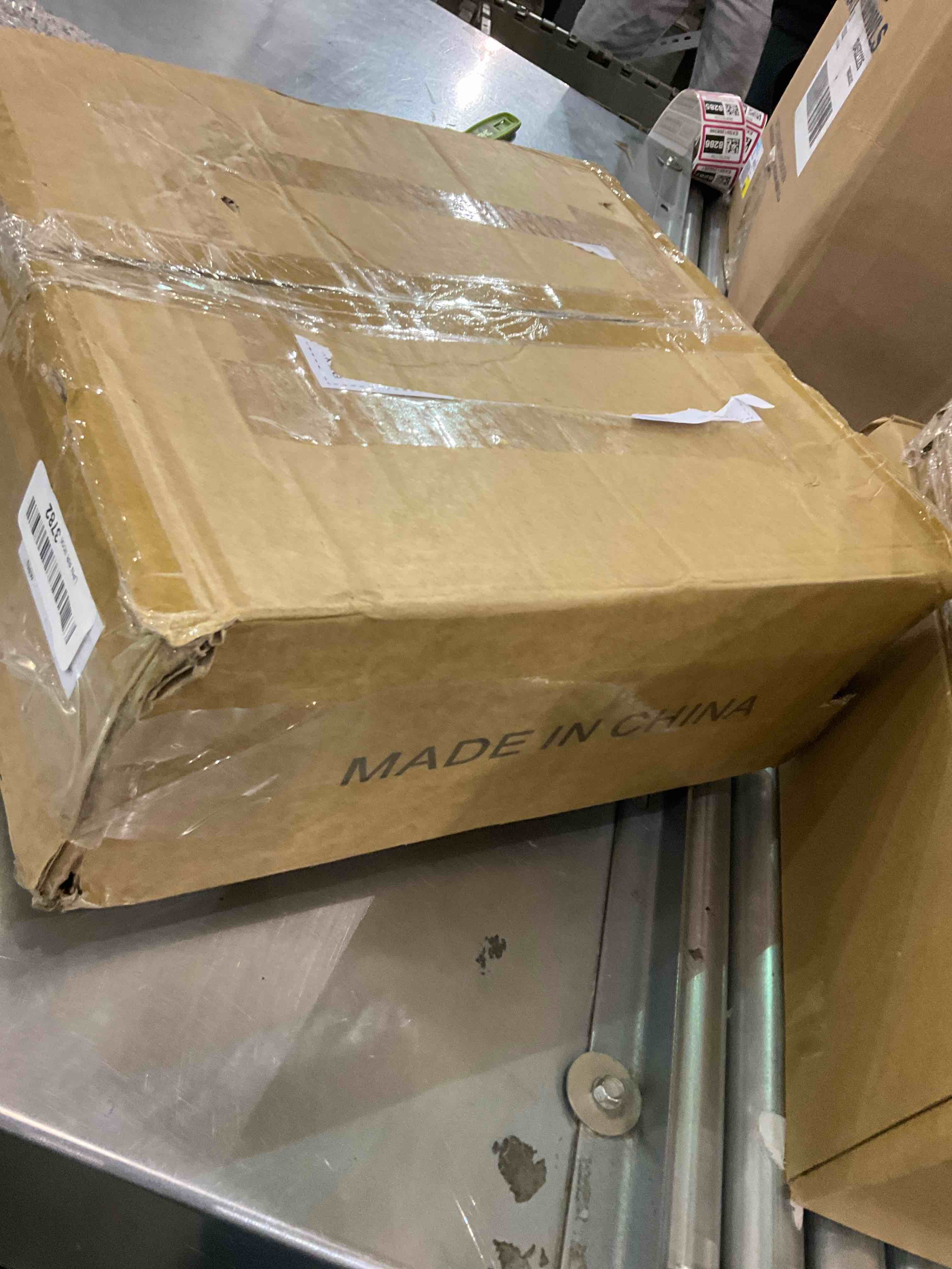 https://s3.amazonaws.com/lotting-images-prod/BargainHunt/EXS01265238_1709731359992.jpeg