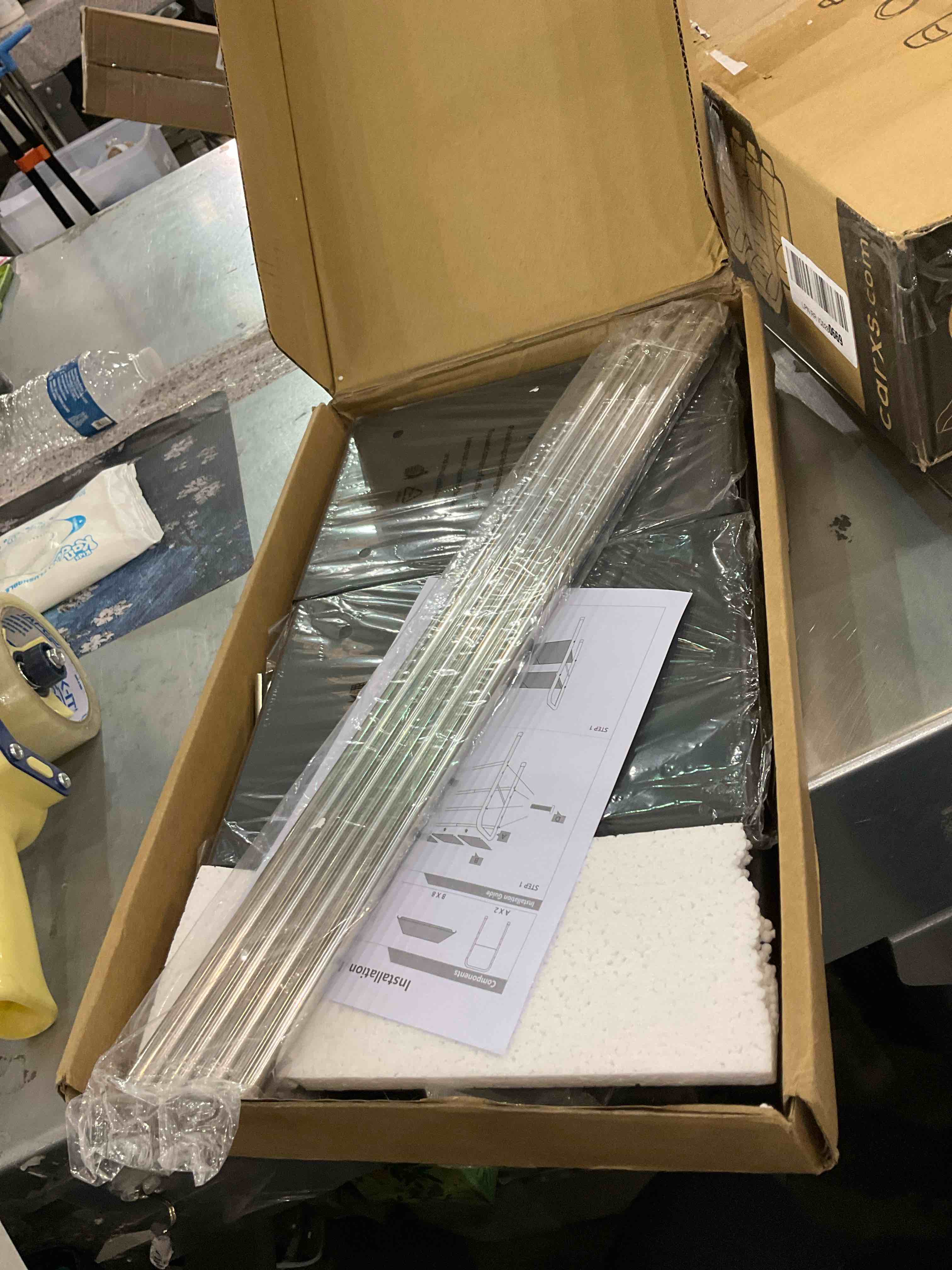 https://s3.amazonaws.com/lotting-images-prod/BargainHunt/EXS01265260_1709736228126.jpeg
