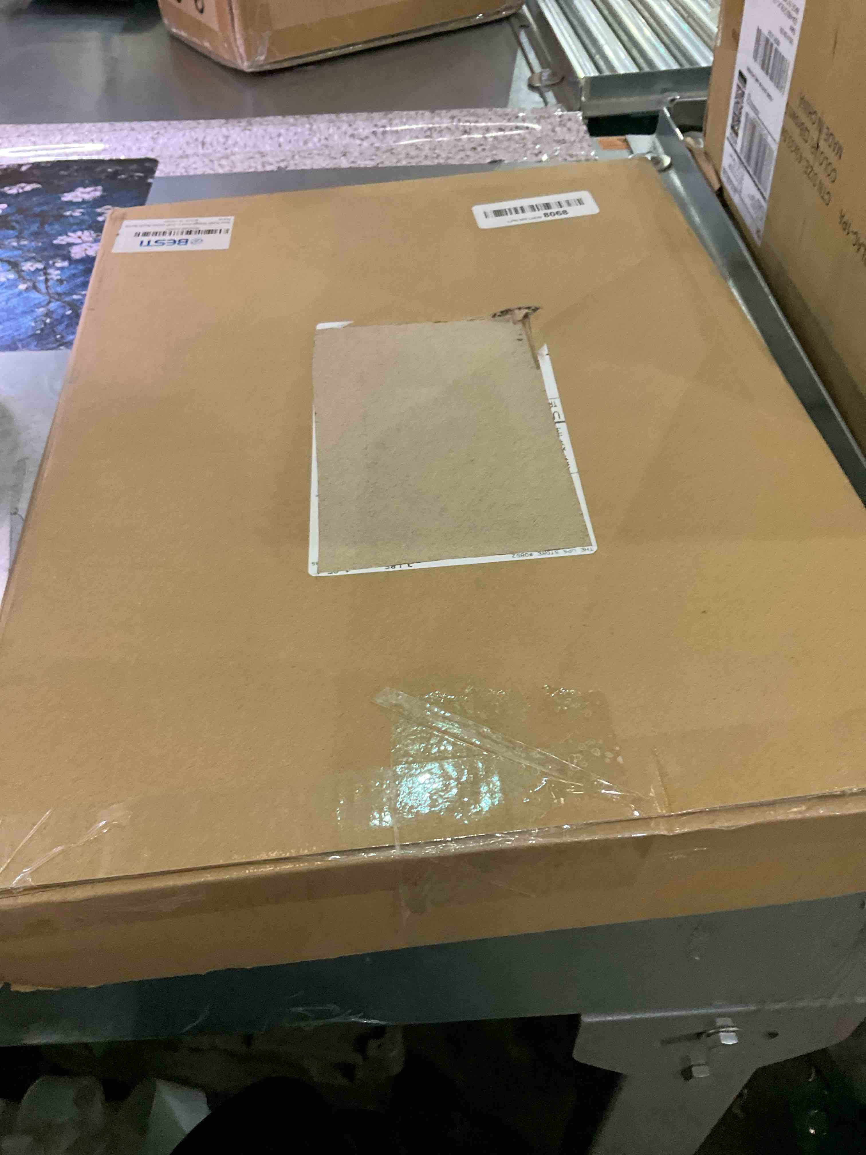 https://s3.amazonaws.com/lotting-images-prod/BargainHunt/EXS01265364_1709751317292.jpeg