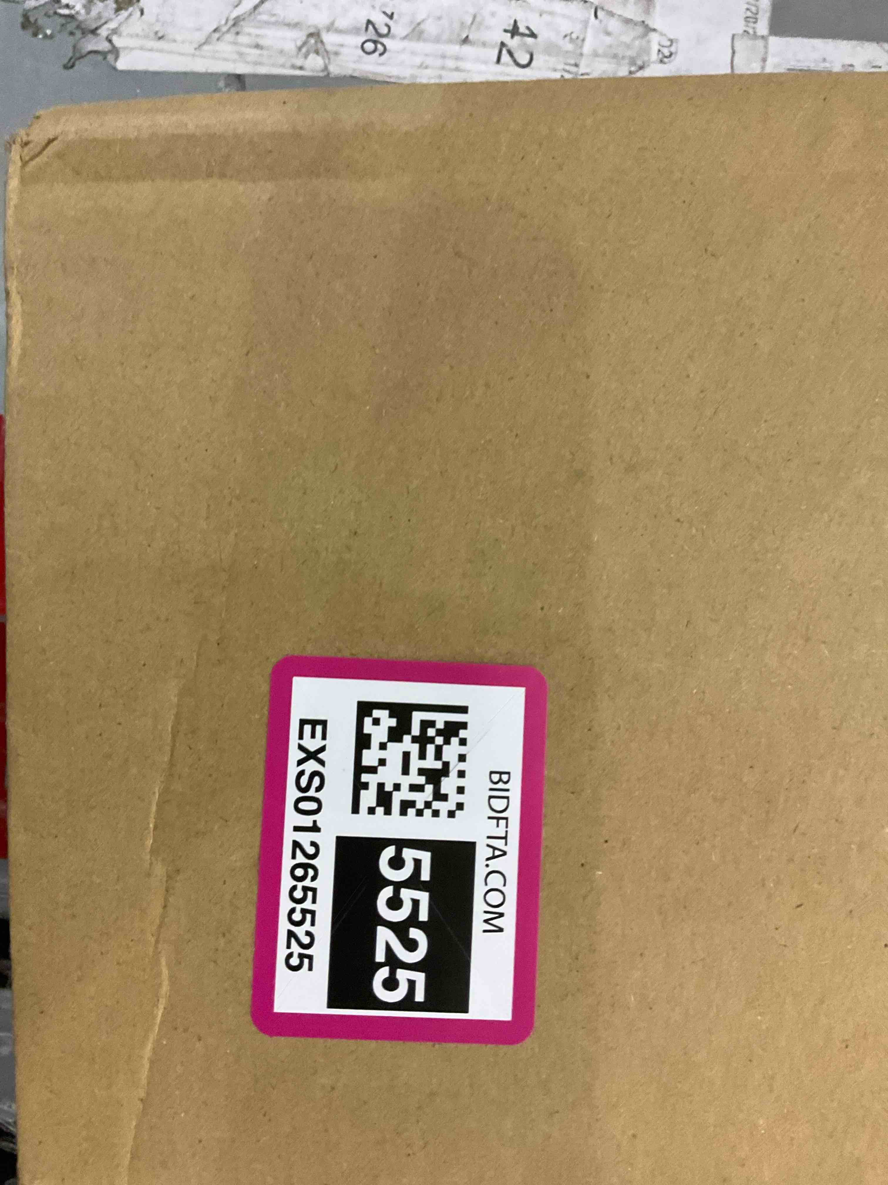 https://s3.amazonaws.com/lotting-images-prod/BargainHunt/EXS01265525_1711110807700.jpeg