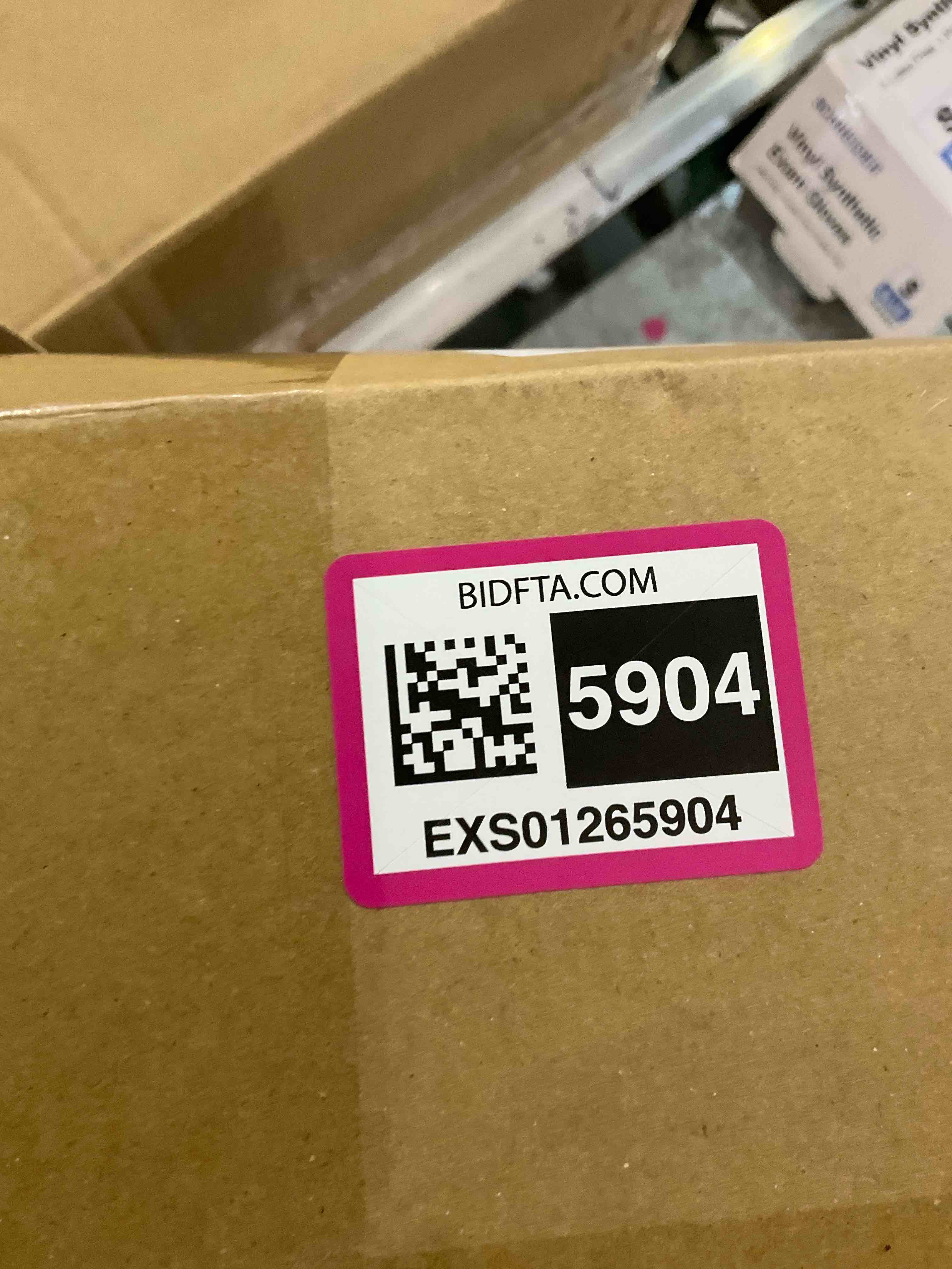 https://s3.amazonaws.com/lotting-images-prod/BargainHunt/EXS01265904_1711465676353.jpeg