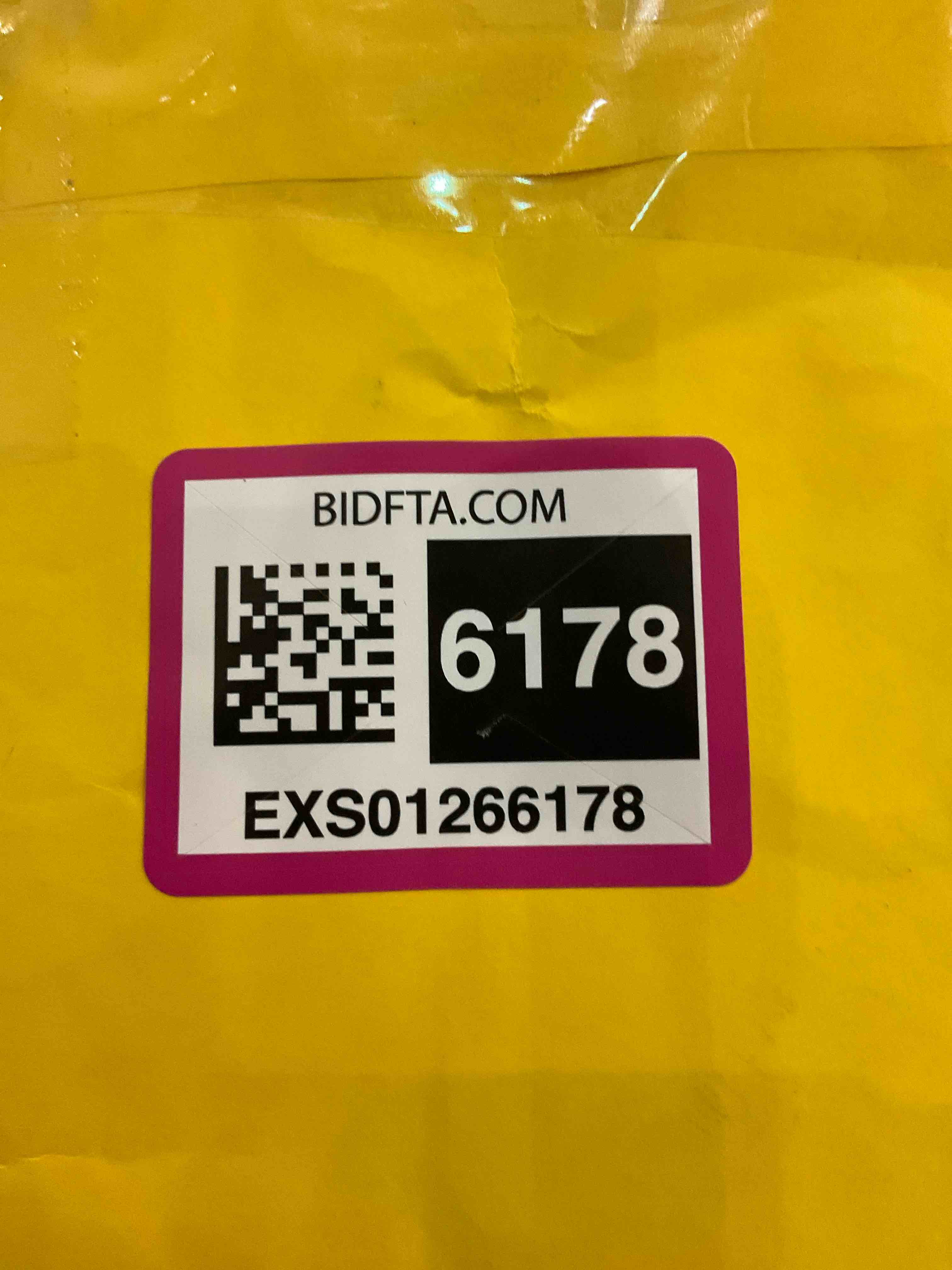 https://s3.amazonaws.com/lotting-images-prod/BargainHunt/EXS01266178_1712231904452.jpeg