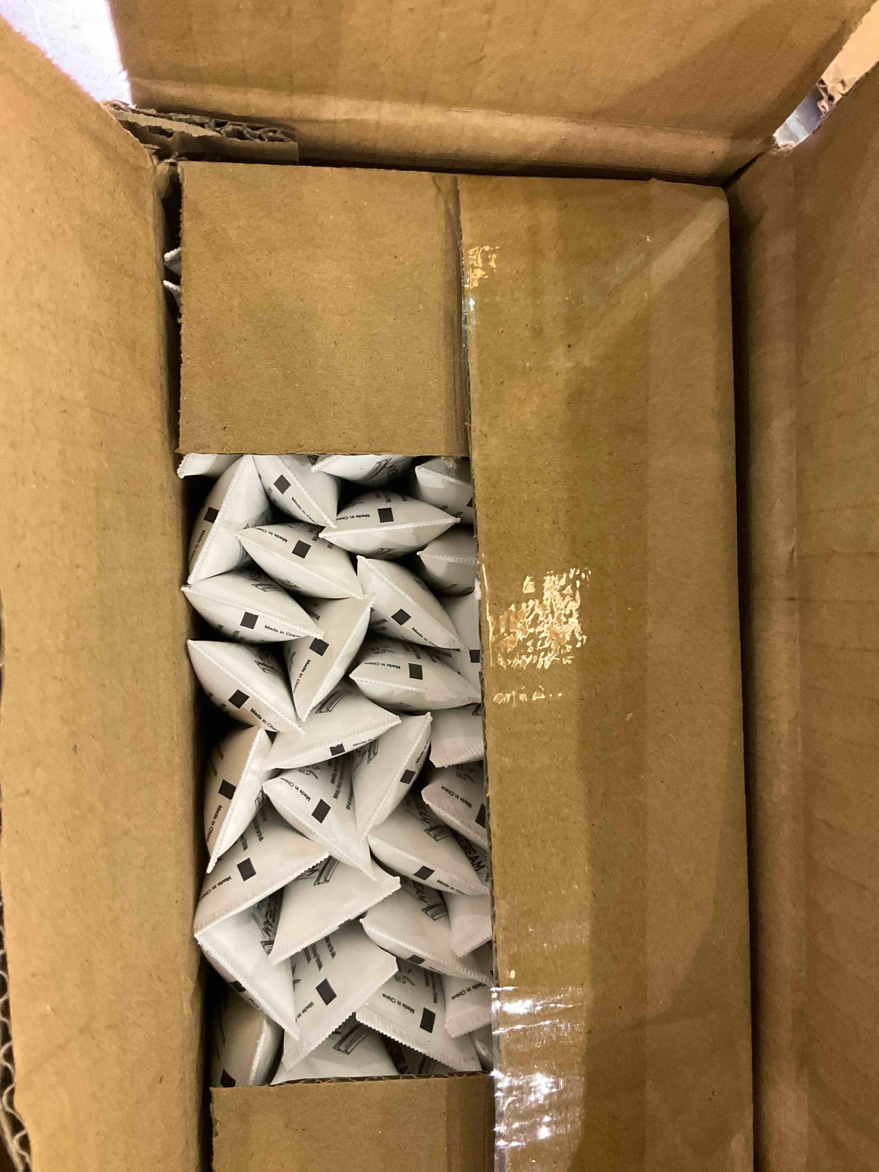 https://s3.amazonaws.com/lotting-images-prod/BargainHunt/EXS01266290_1712251374915.jpeg