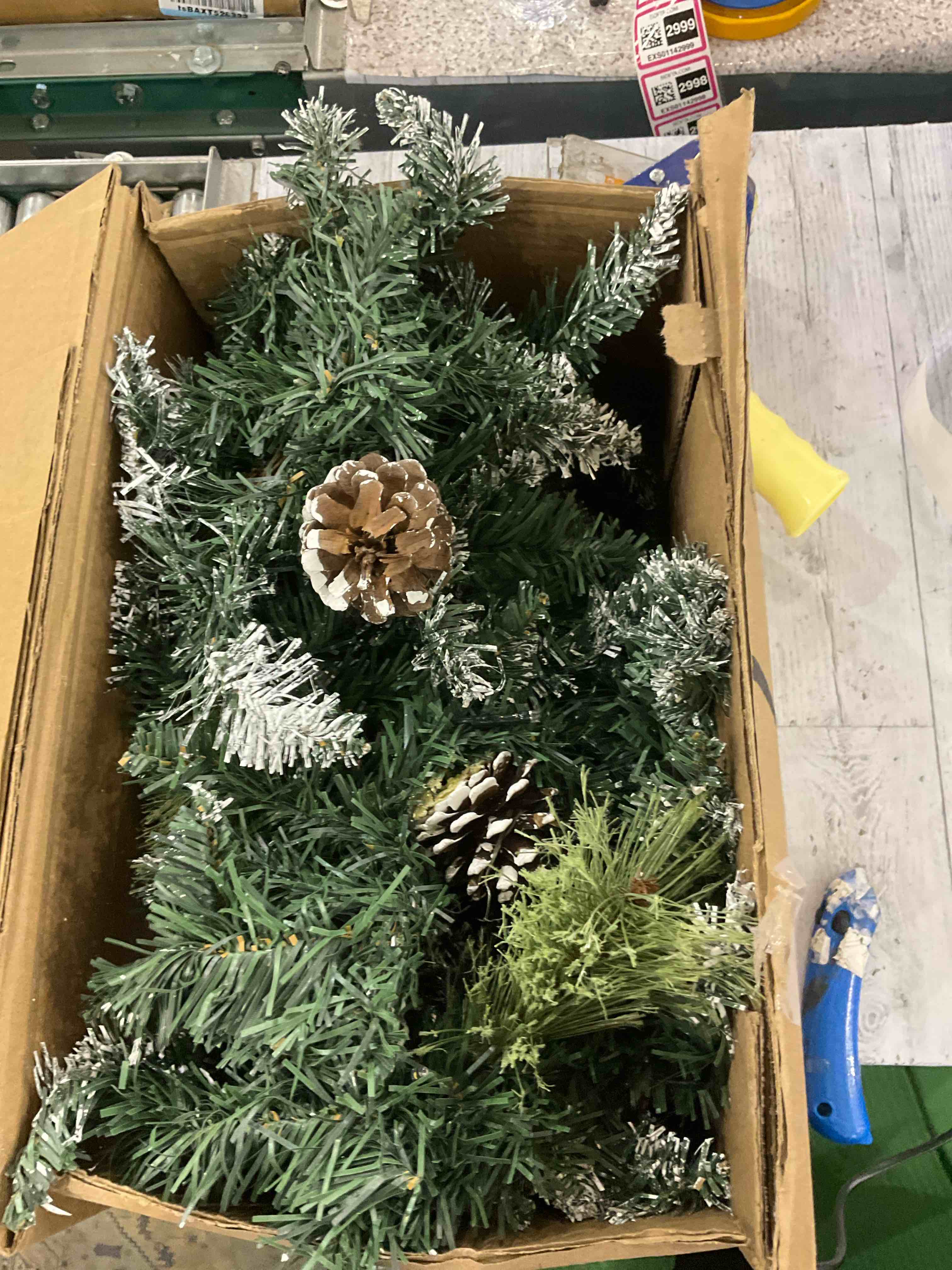 https://s3.amazonaws.com/lotting-images-prod/BargainHunt/EXS01266529_1709560518351.jpeg
