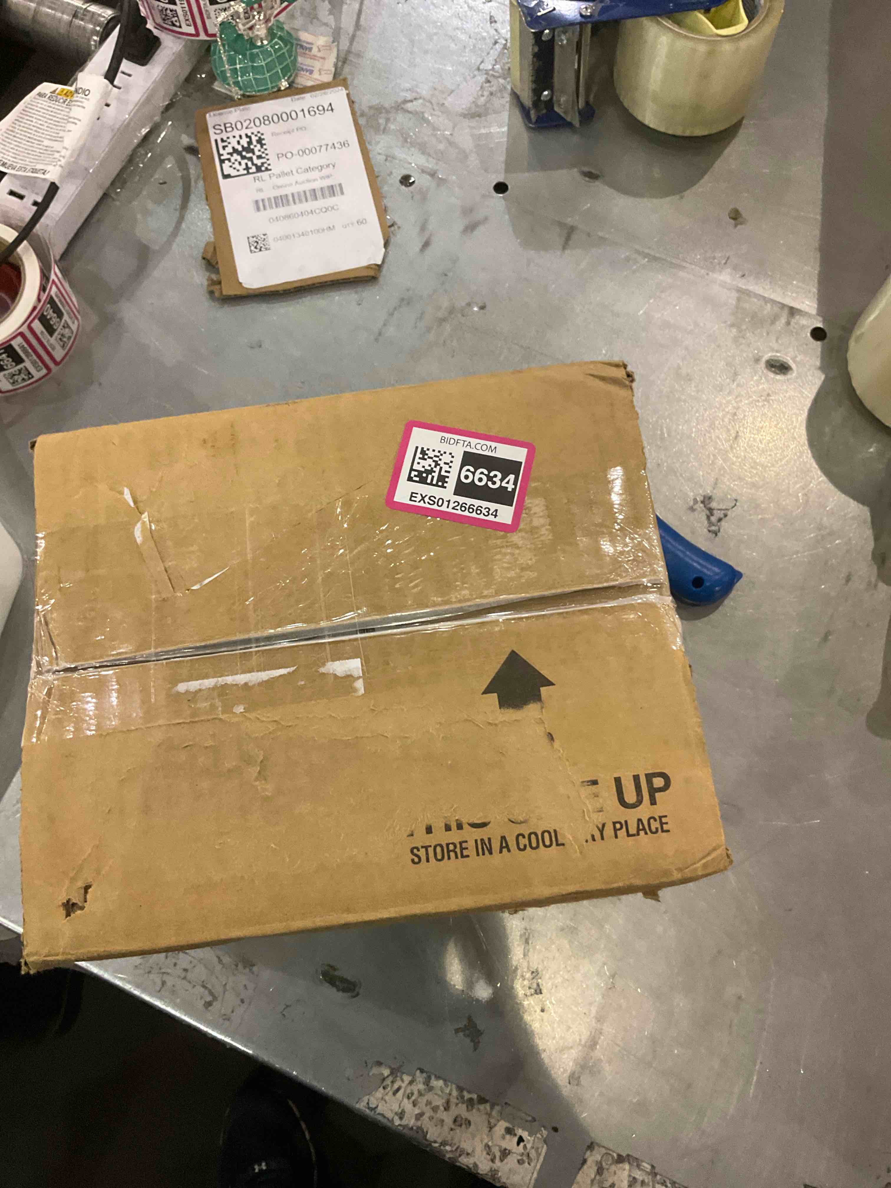 https://s3.amazonaws.com/lotting-images-prod/BargainHunt/EXS01266634_1709644037980.jpeg