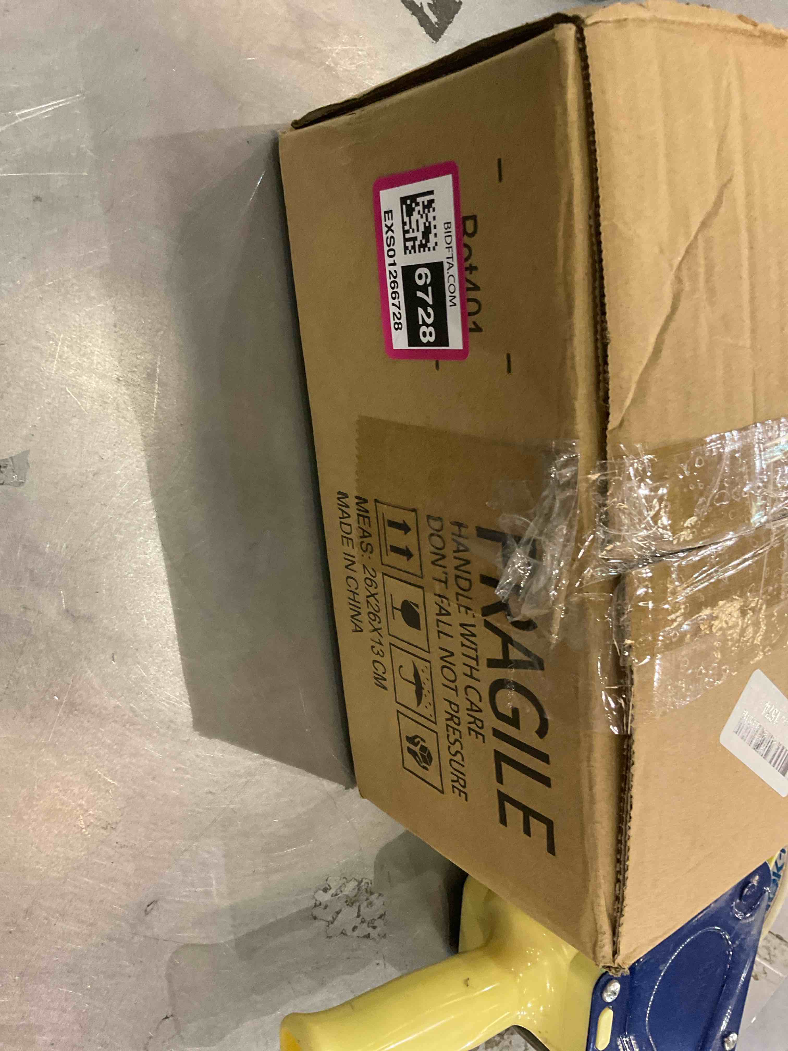 https://s3.amazonaws.com/lotting-images-prod/BargainHunt/EXS01266728_1709656521310.jpeg
