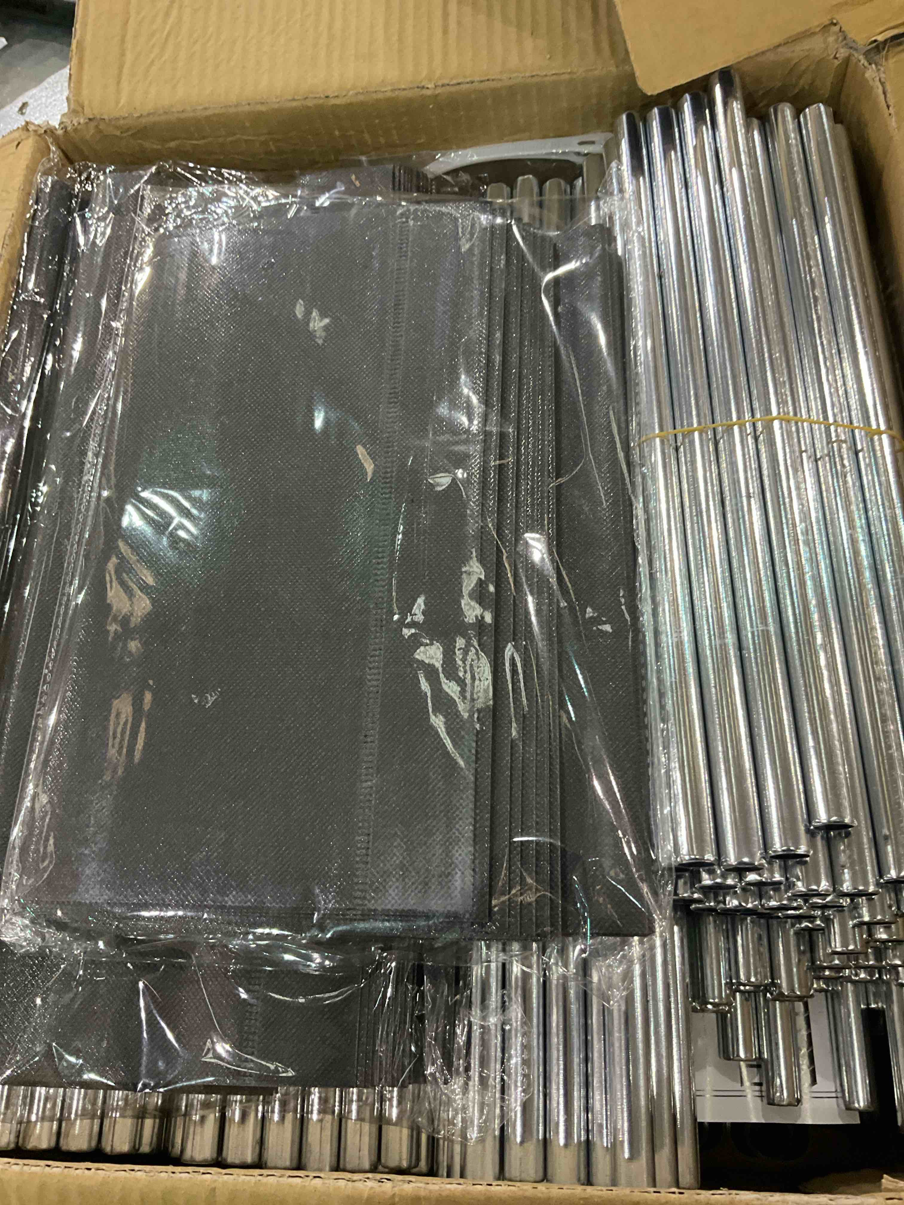 https://s3.amazonaws.com/lotting-images-prod/BargainHunt/EXS01266774_1709664850551.jpeg