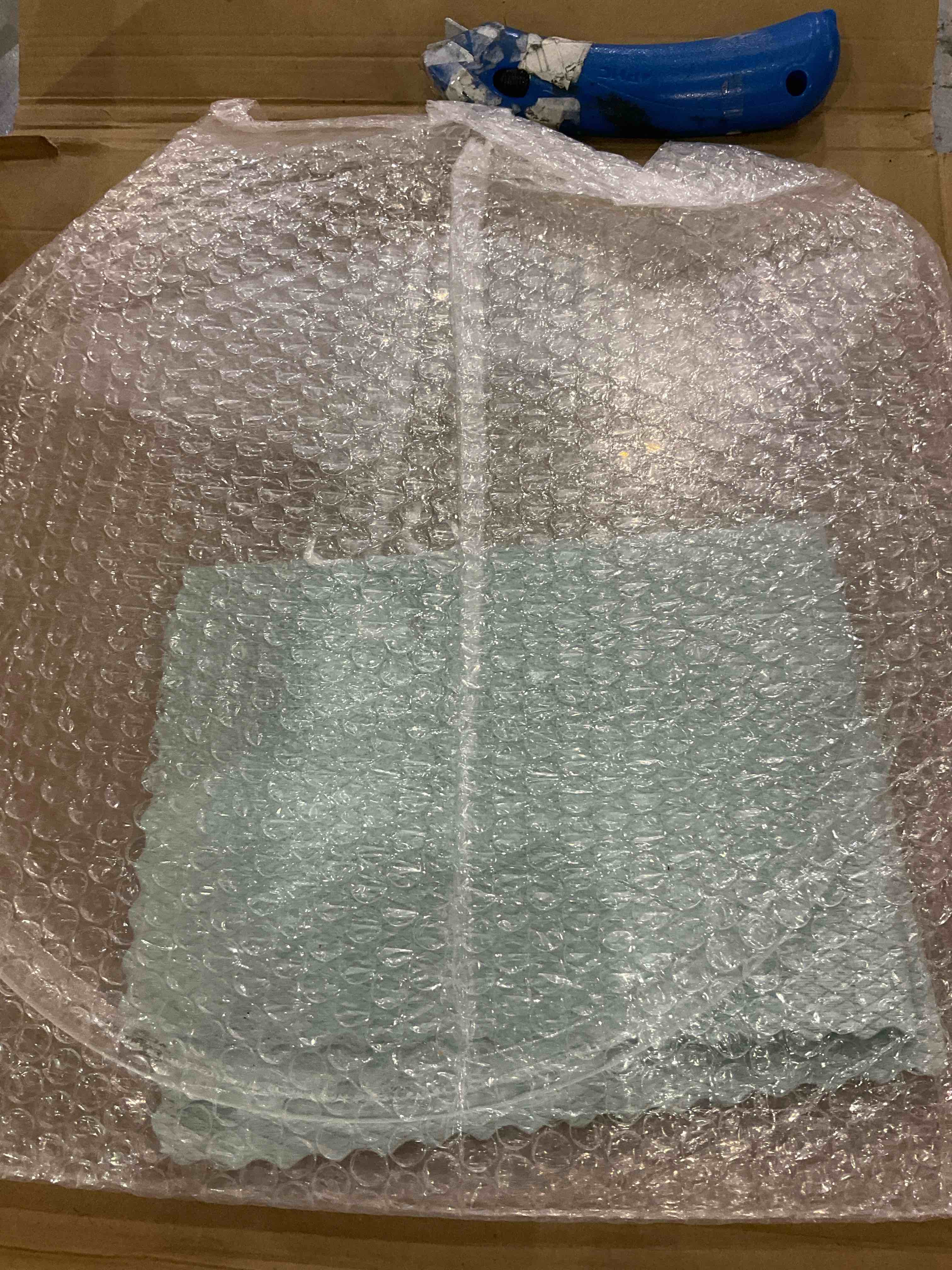 https://s3.amazonaws.com/lotting-images-prod/BargainHunt/EXS01266775_1709664942358.jpeg