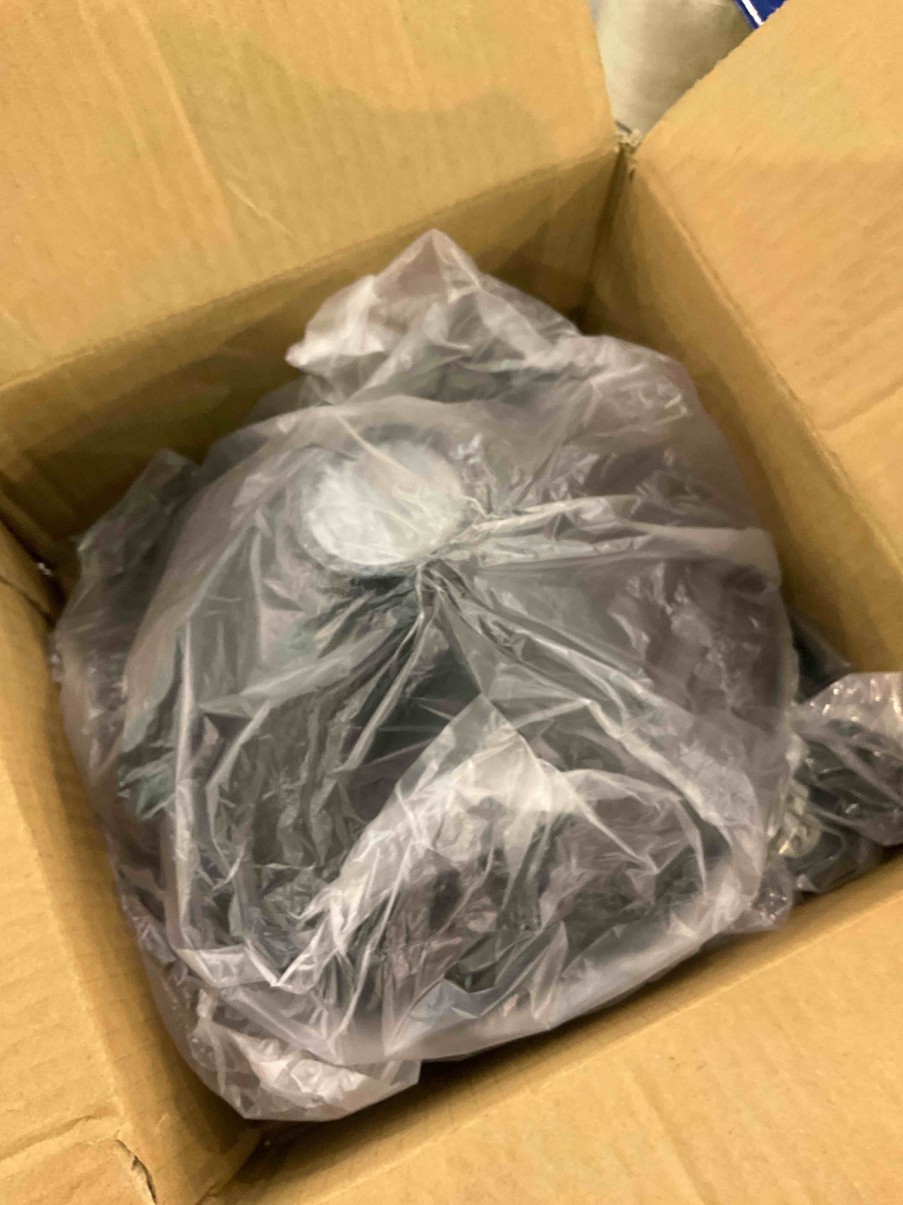 https://s3.amazonaws.com/lotting-images-prod/BargainHunt/EXS01266777_1709666805372.jpeg