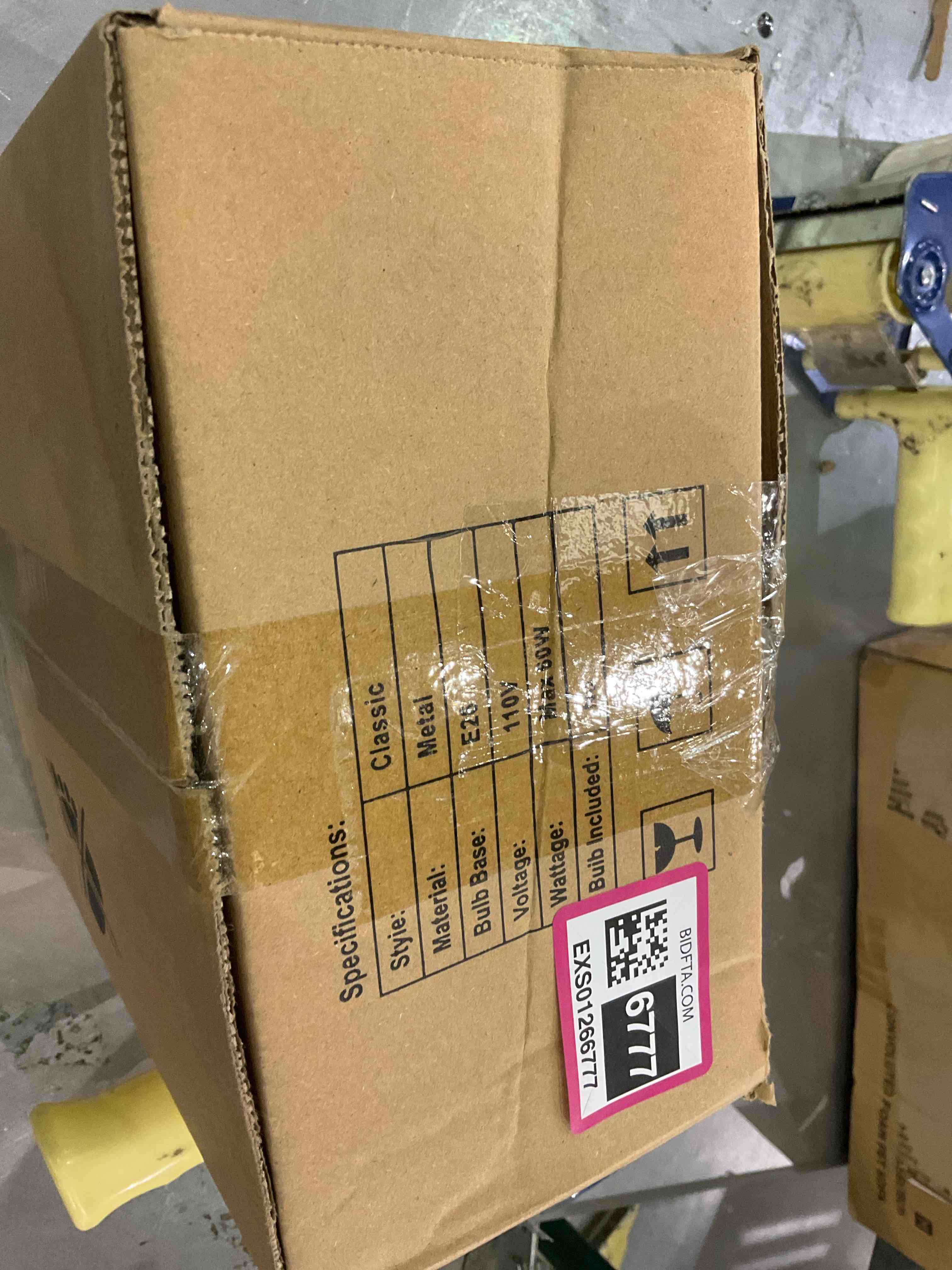 https://s3.amazonaws.com/lotting-images-prod/BargainHunt/EXS01266777_1709666828977.jpeg