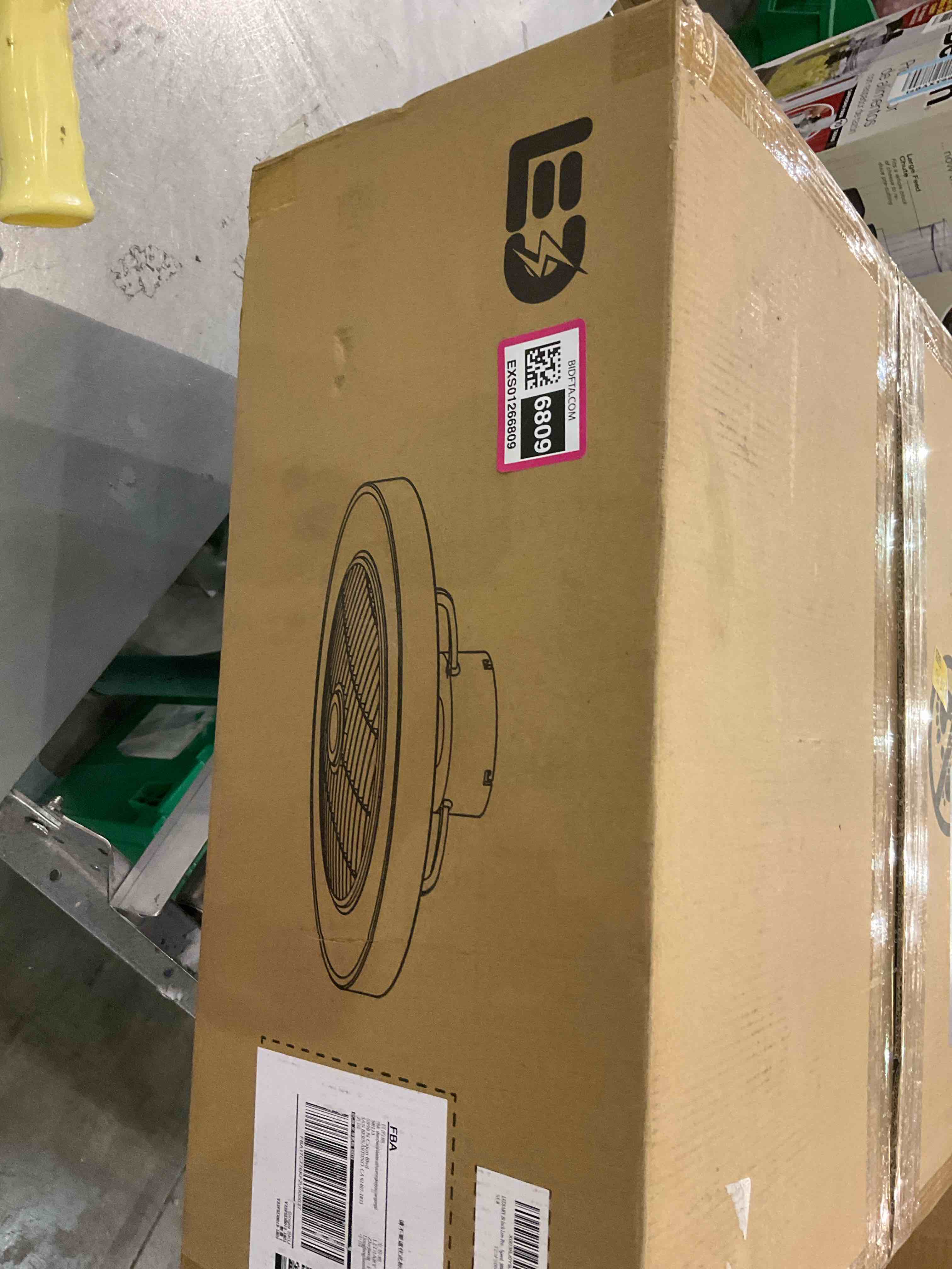 https://s3.amazonaws.com/lotting-images-prod/BargainHunt/EXS01266809_1709742426805.jpeg