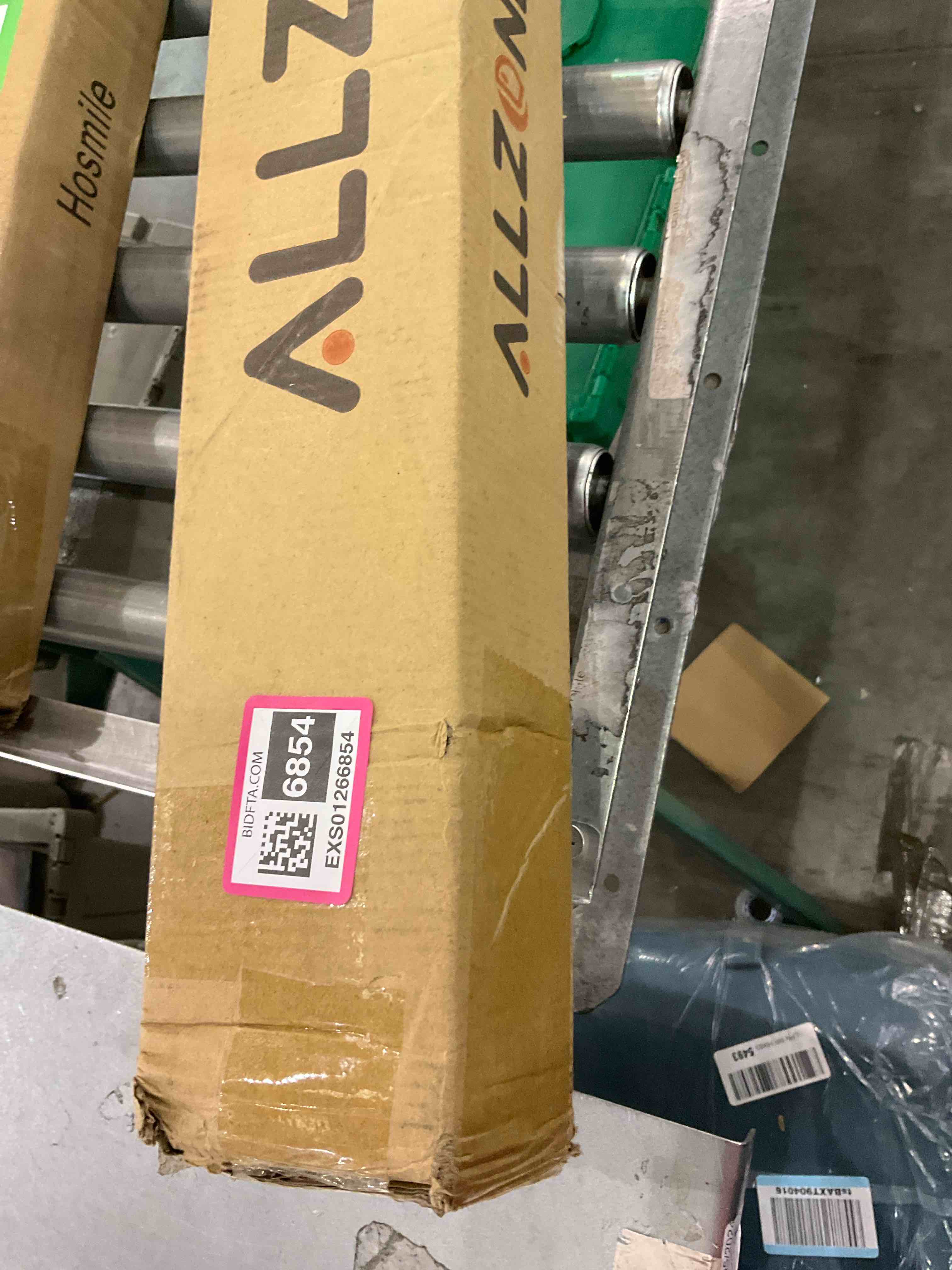 https://s3.amazonaws.com/lotting-images-prod/BargainHunt/EXS01266854_1709754484000.jpeg