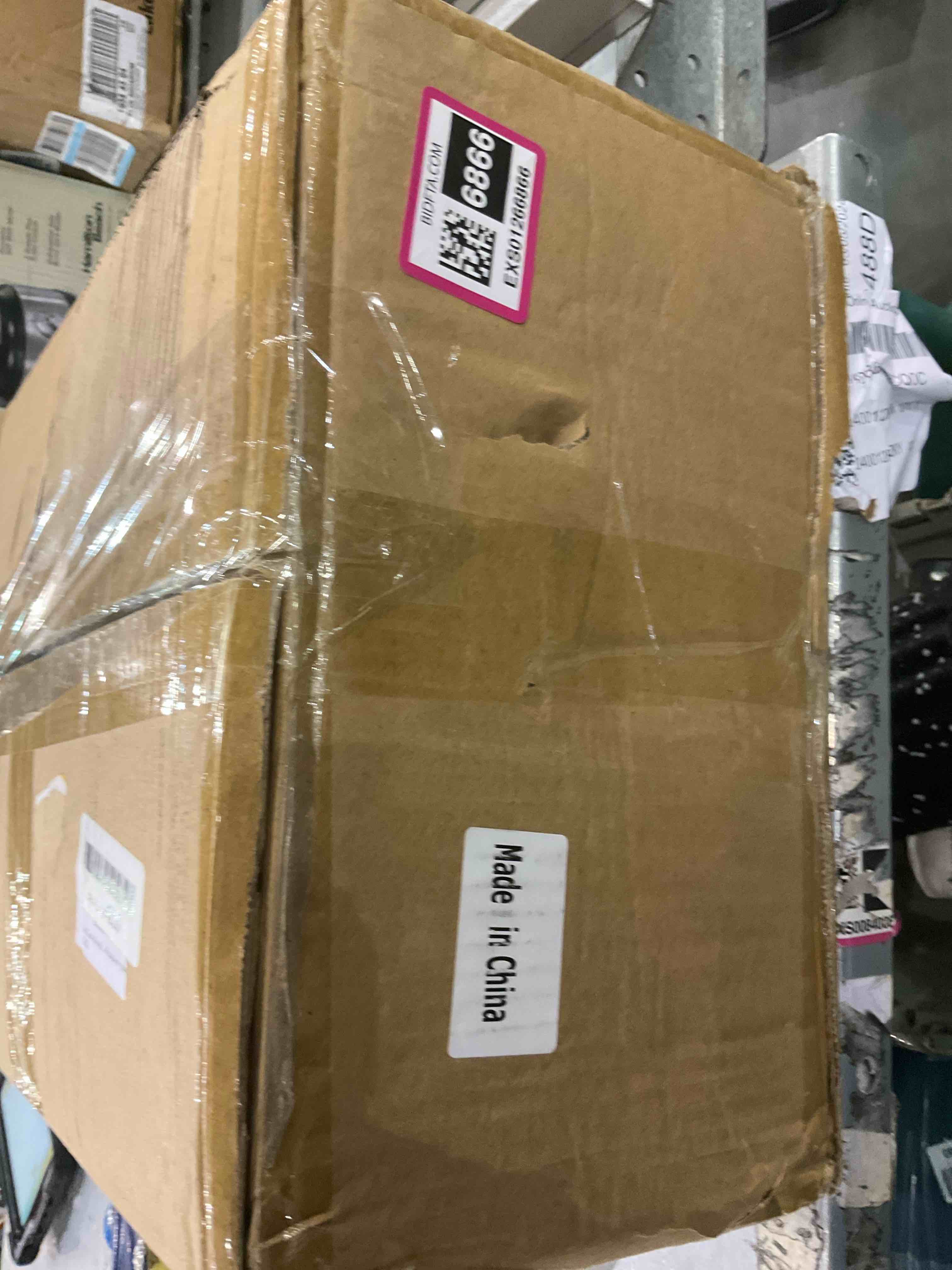 https://s3.amazonaws.com/lotting-images-prod/BargainHunt/EXS01266866_1709813470151.jpeg