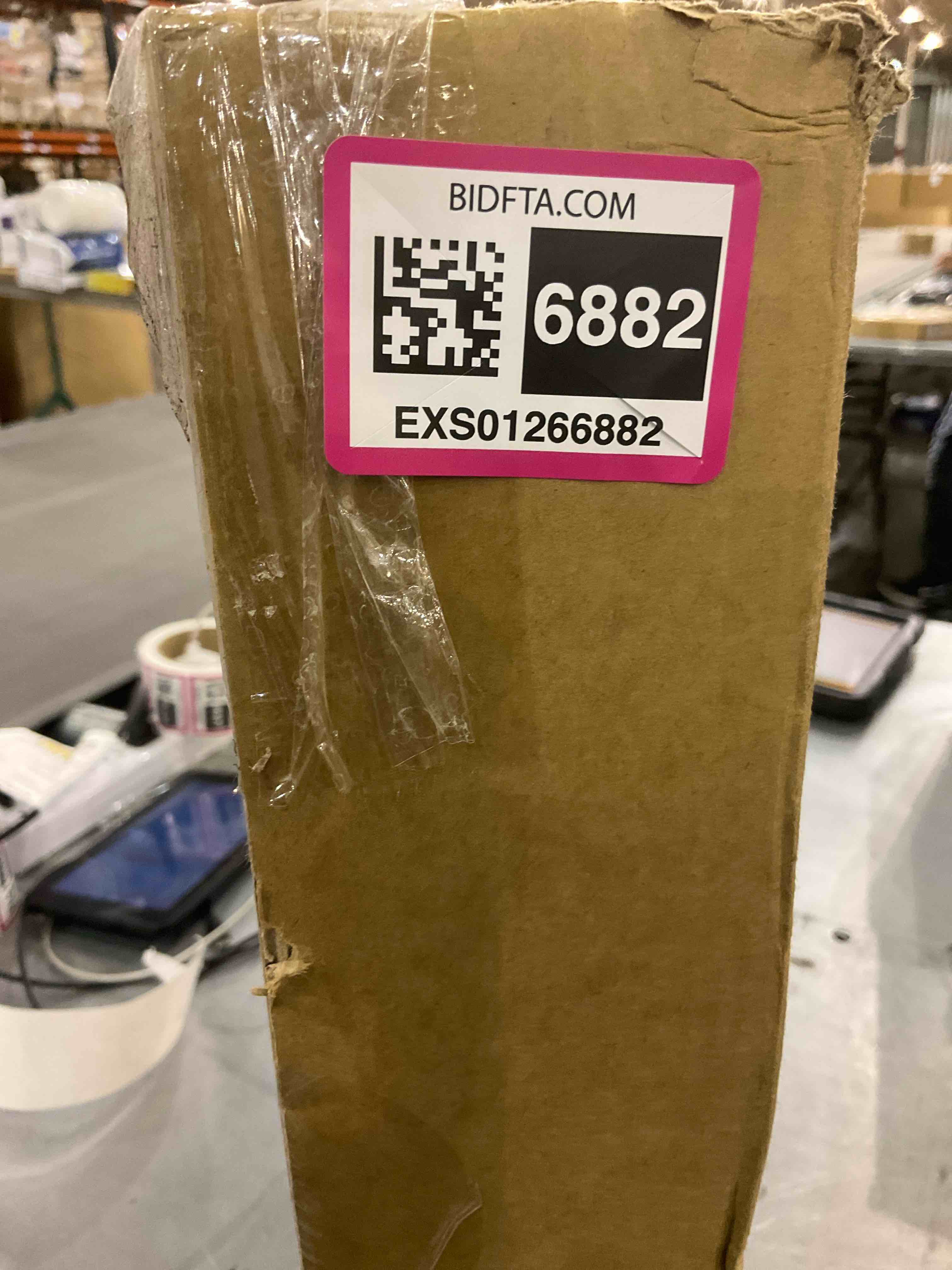 https://s3.amazonaws.com/lotting-images-prod/BargainHunt/EXS01266882_1709815413544.jpeg
