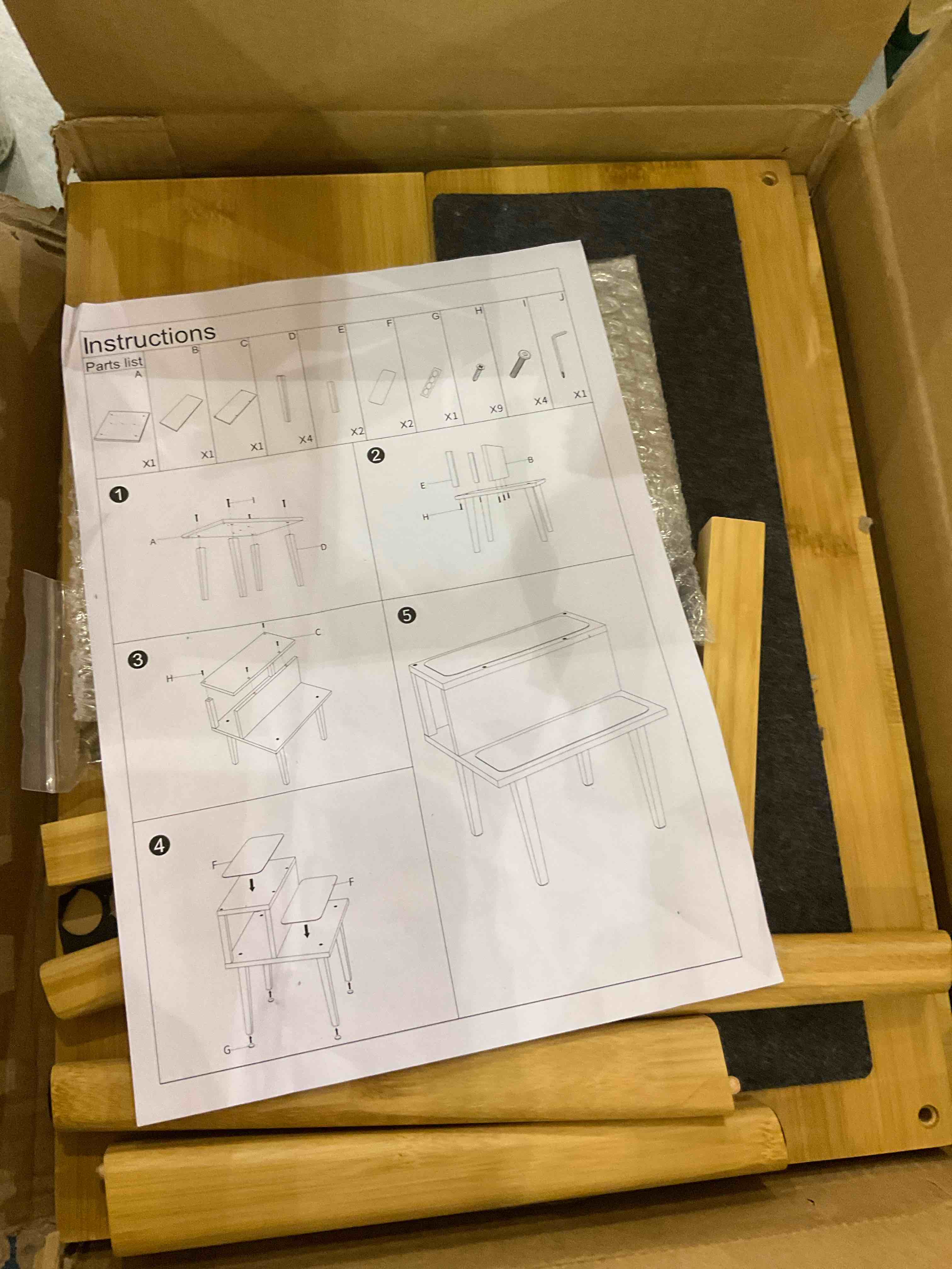 https://s3.amazonaws.com/lotting-images-prod/BargainHunt/EXS01266912_1709819077129.jpeg