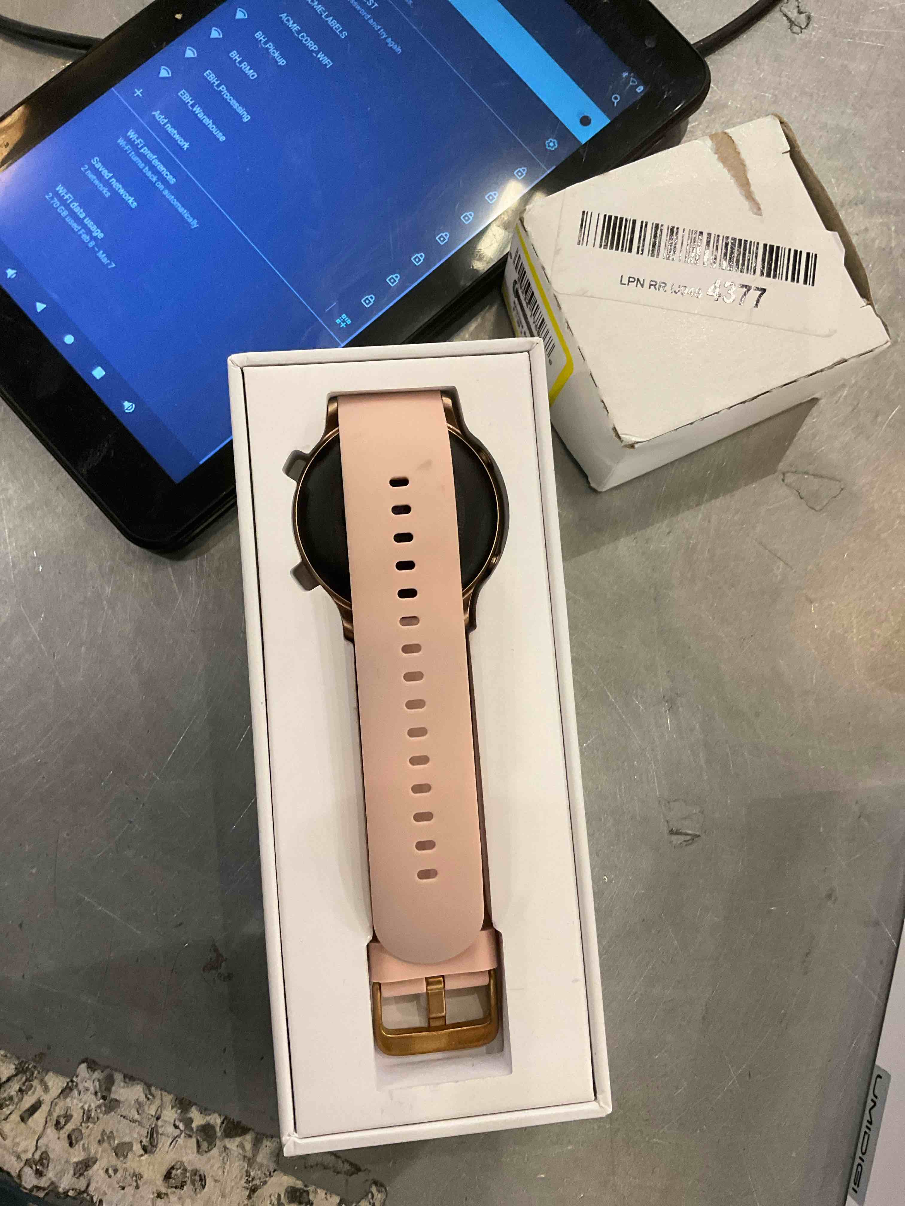https://s3.amazonaws.com/lotting-images-prod/BargainHunt/EXS01266922_1709821499325.jpeg