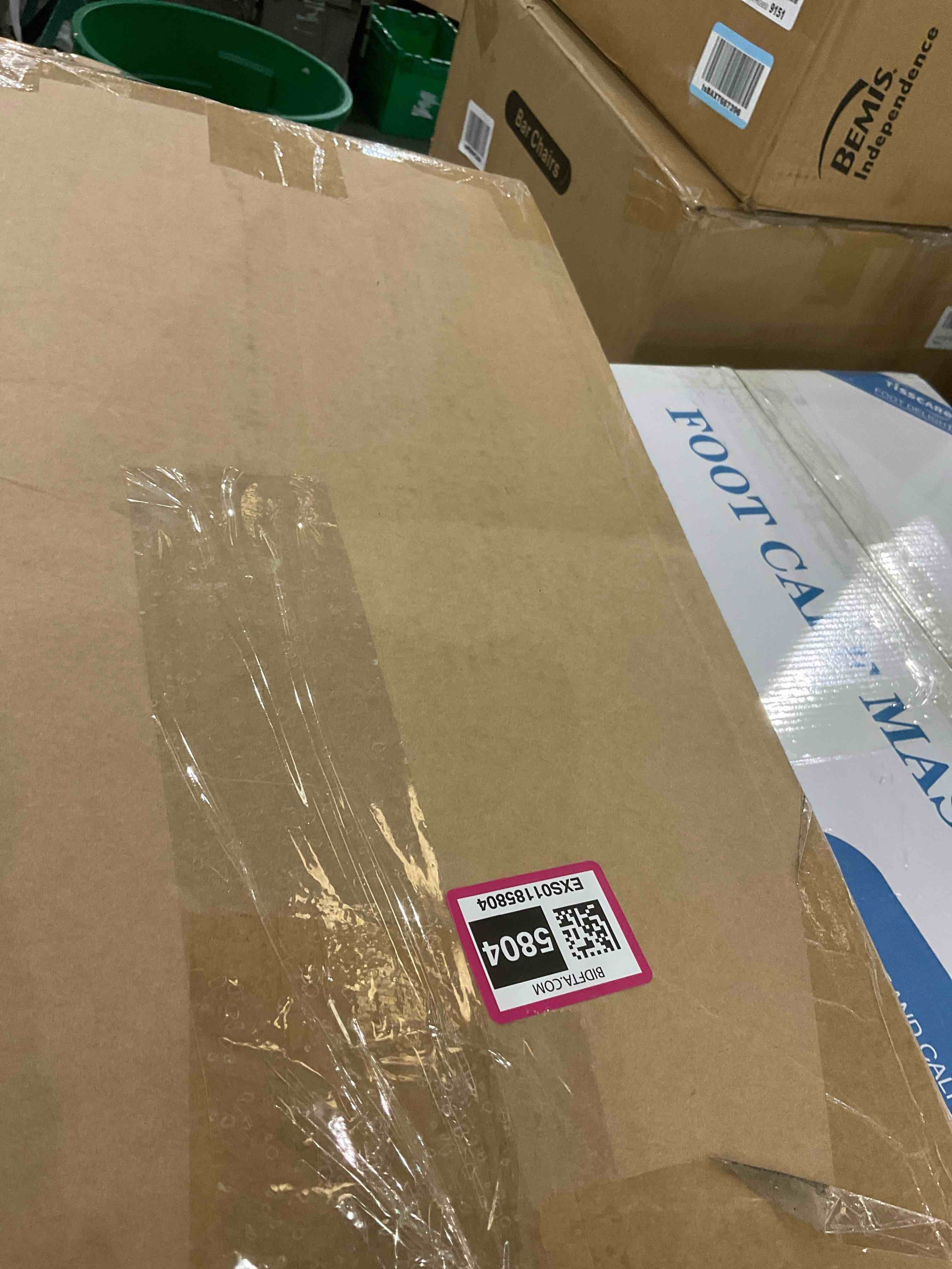 https://s3.amazonaws.com/lotting-images-prod/BargainHunt/EXS01266959_1709827024202.jpeg