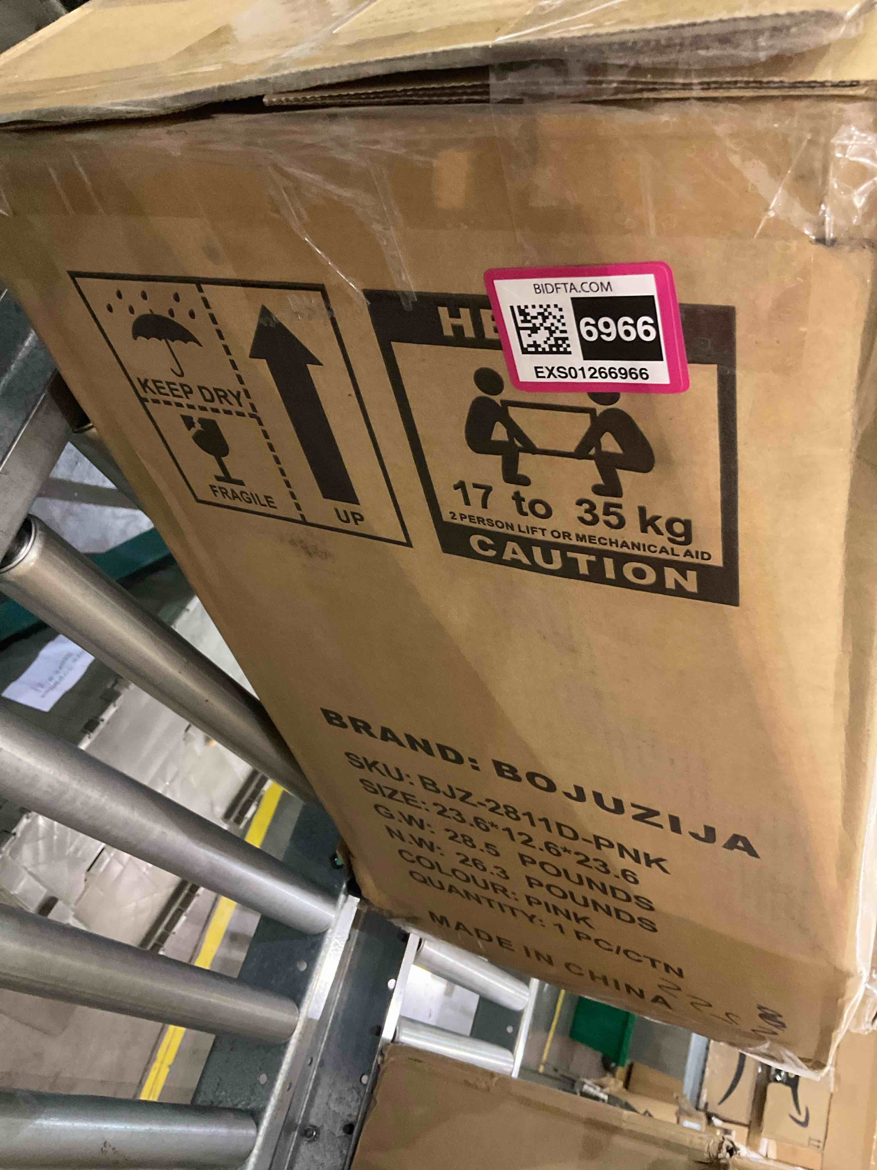 https://s3.amazonaws.com/lotting-images-prod/BargainHunt/EXS01266966_1709827865923.jpeg