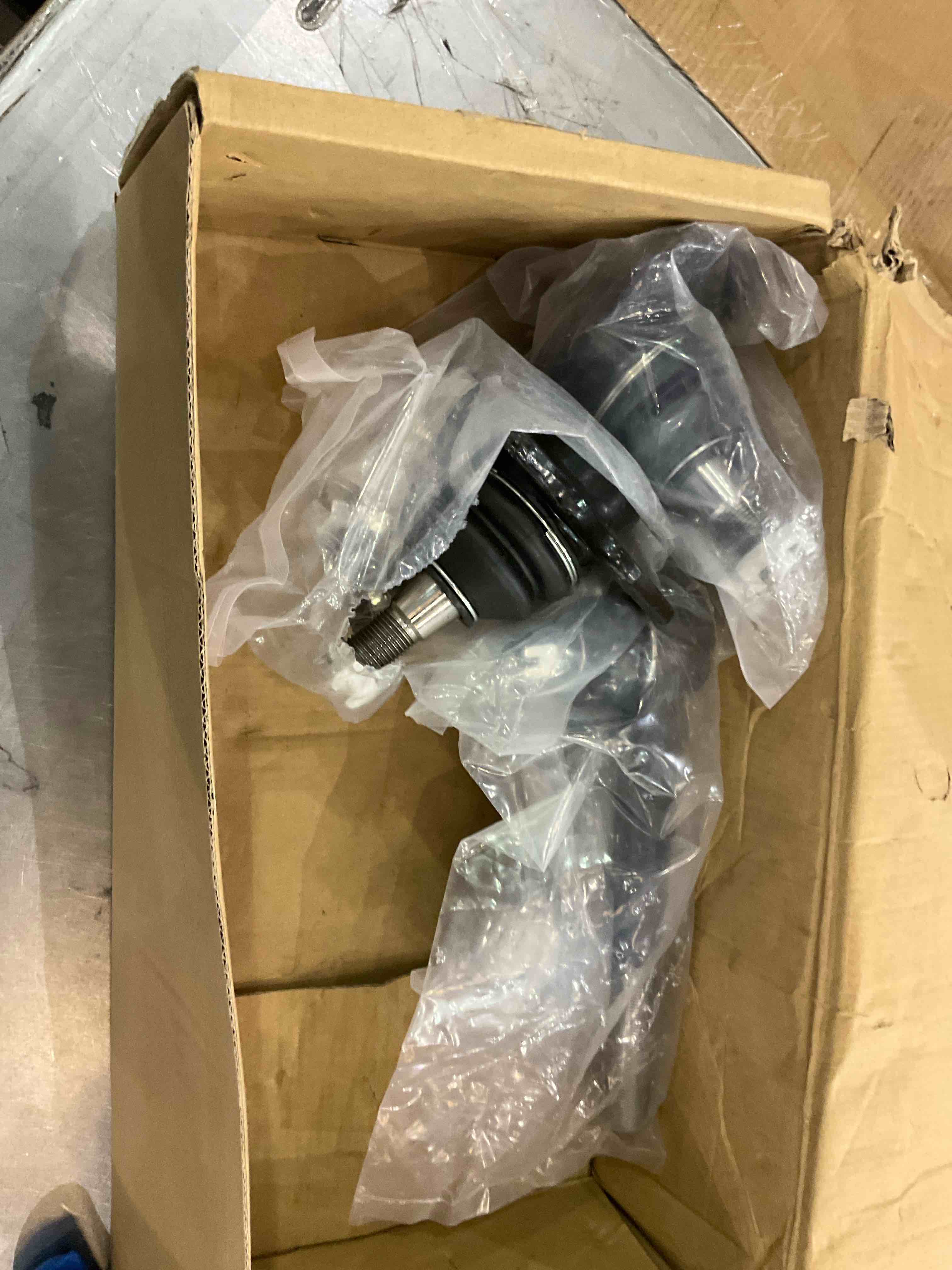 https://s3.amazonaws.com/lotting-images-prod/BargainHunt/EXS01267135_1711376886673.jpeg
