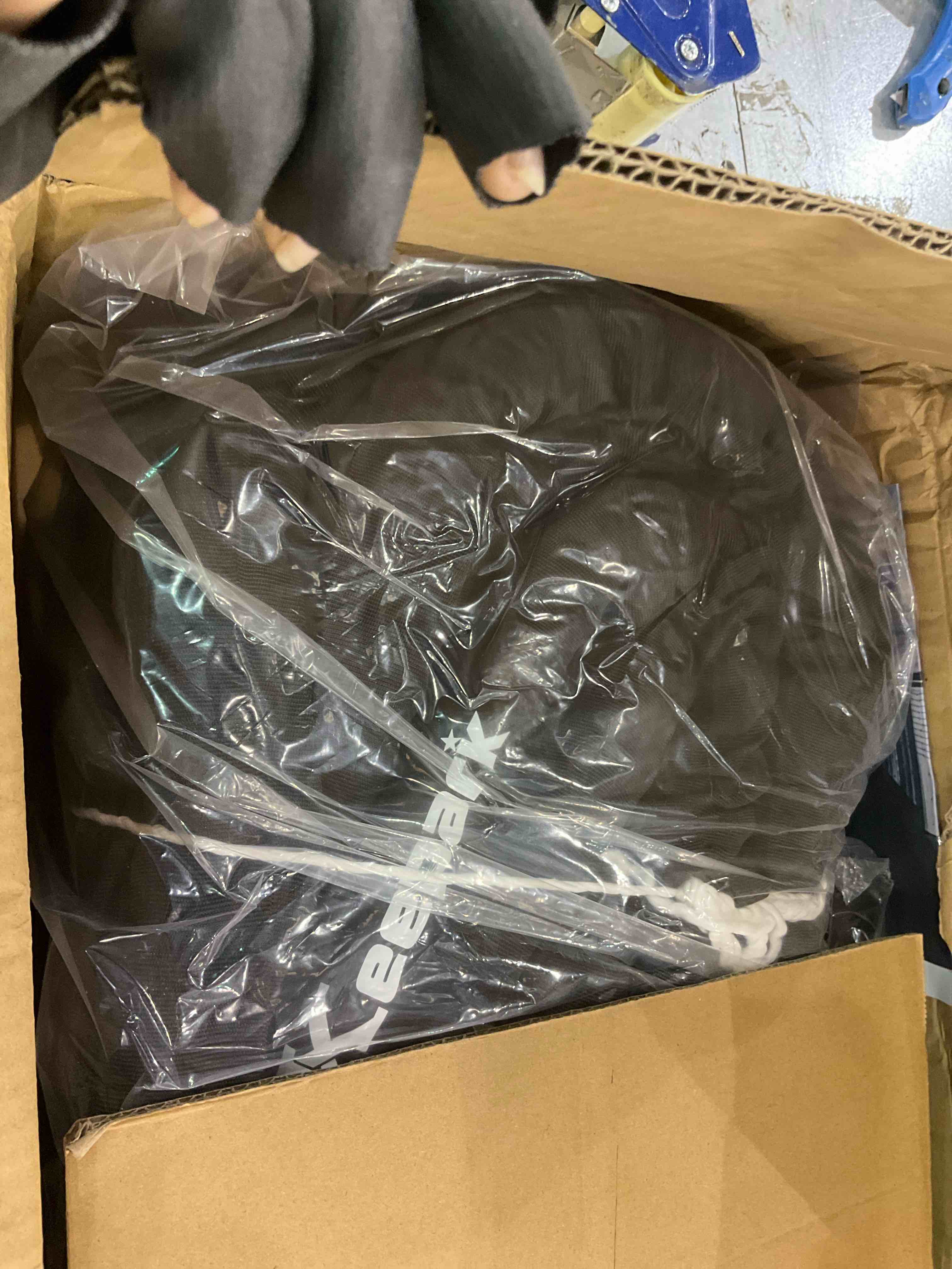 https://s3.amazonaws.com/lotting-images-prod/BargainHunt/EXS01267315_1711461892993.jpeg