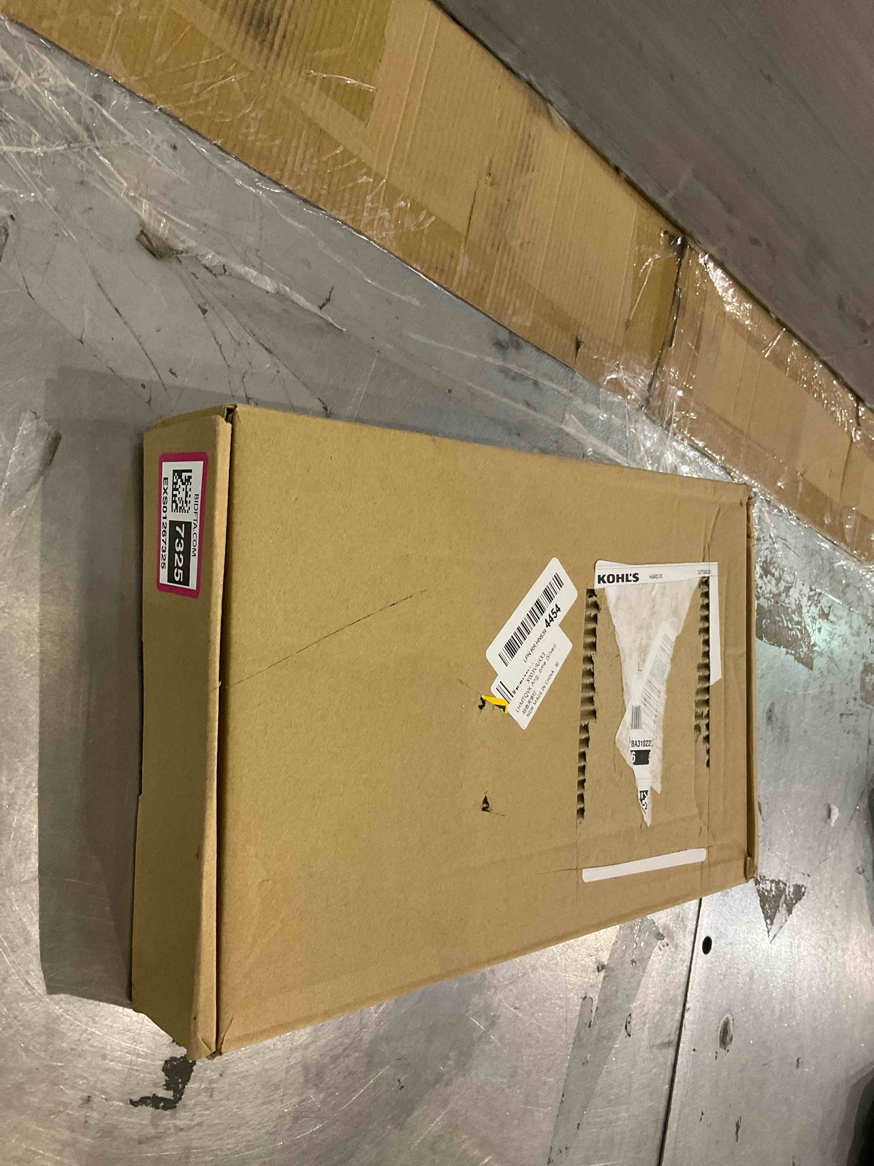 https://s3.amazonaws.com/lotting-images-prod/BargainHunt/EXS01267325_1711463437725.jpeg