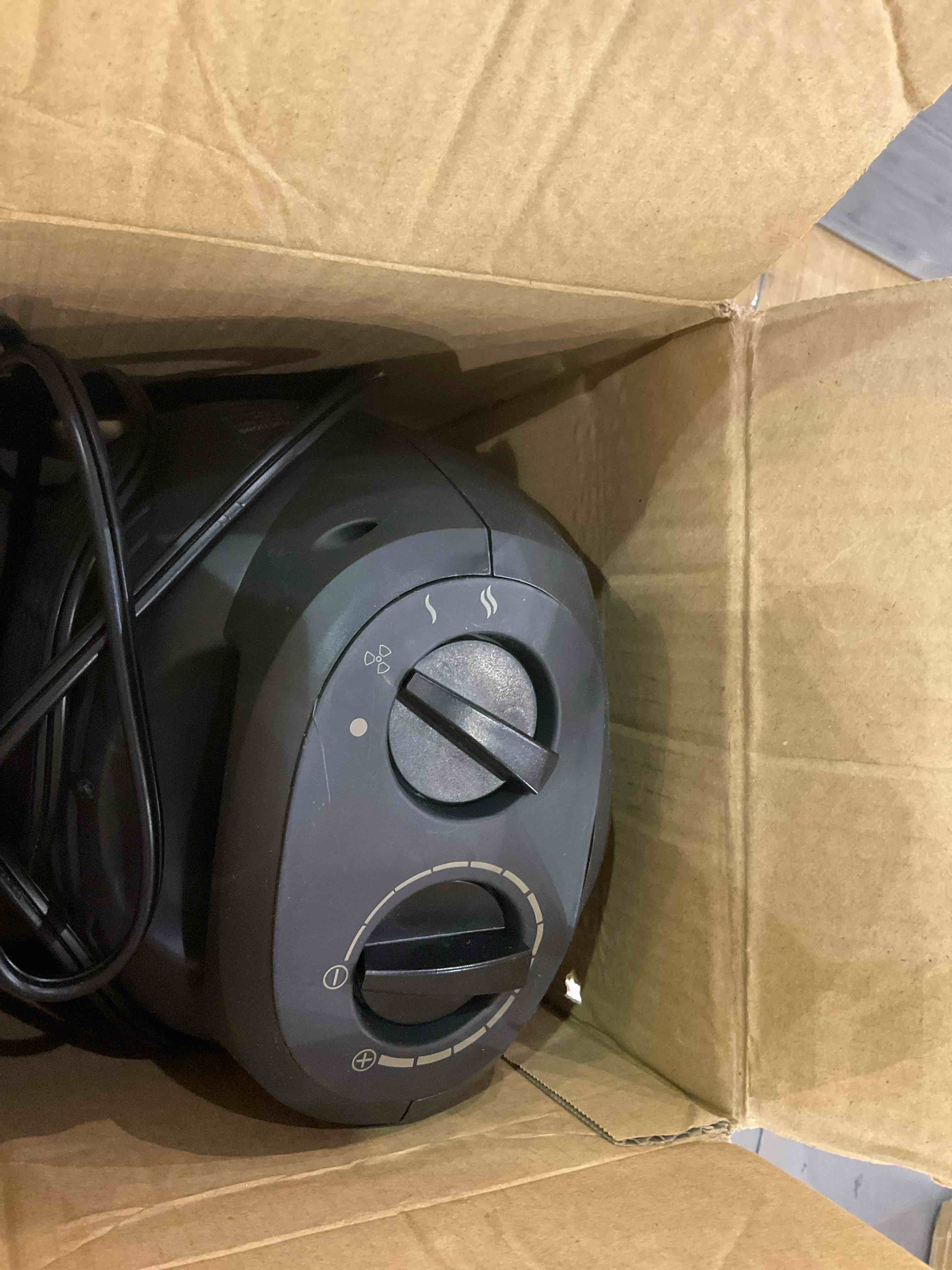 https://s3.amazonaws.com/lotting-images-prod/BargainHunt/EXS01267428_1711538216383.jpeg