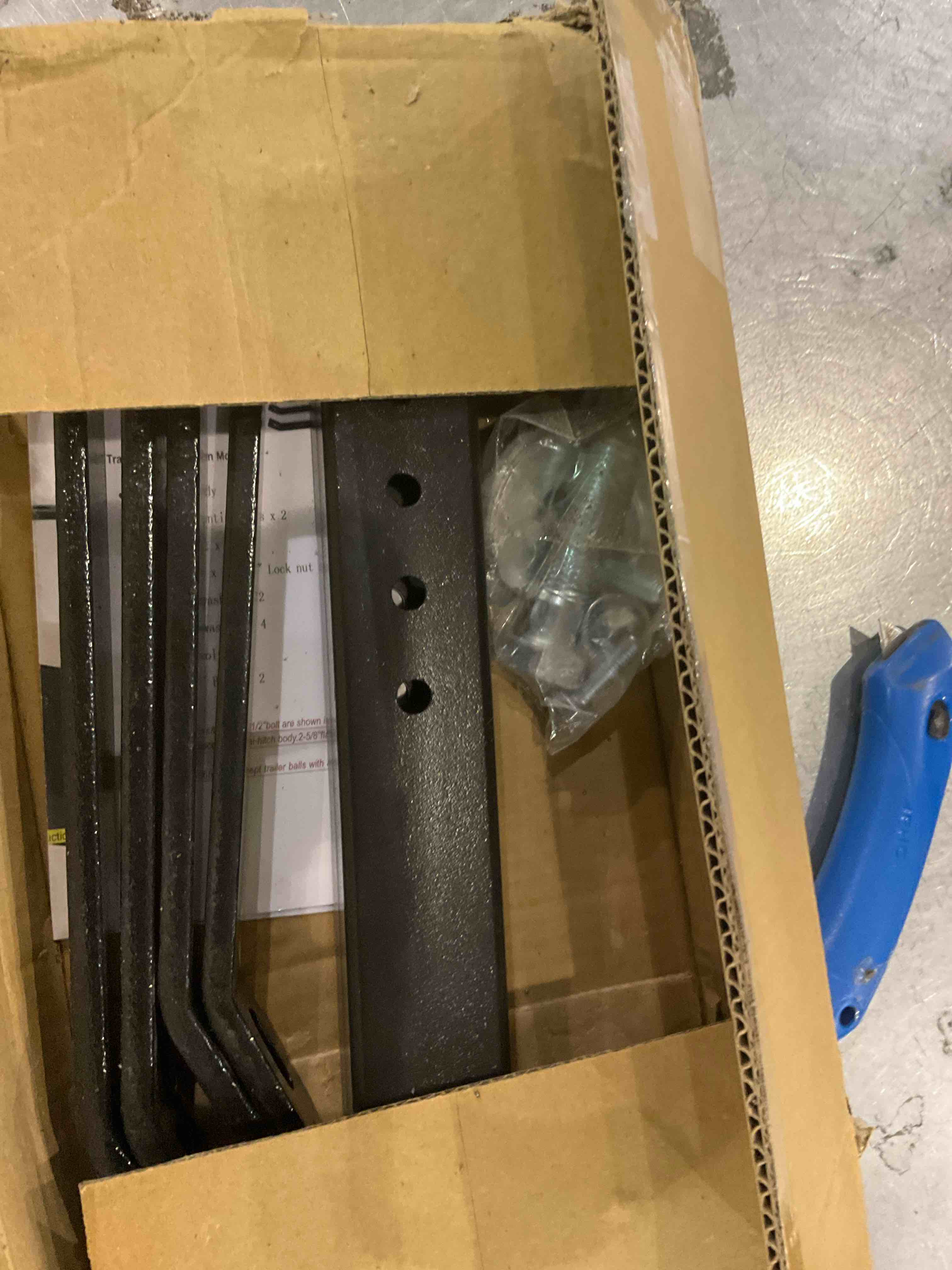 https://s3.amazonaws.com/lotting-images-prod/BargainHunt/EXS01267434_1711538832655.jpeg