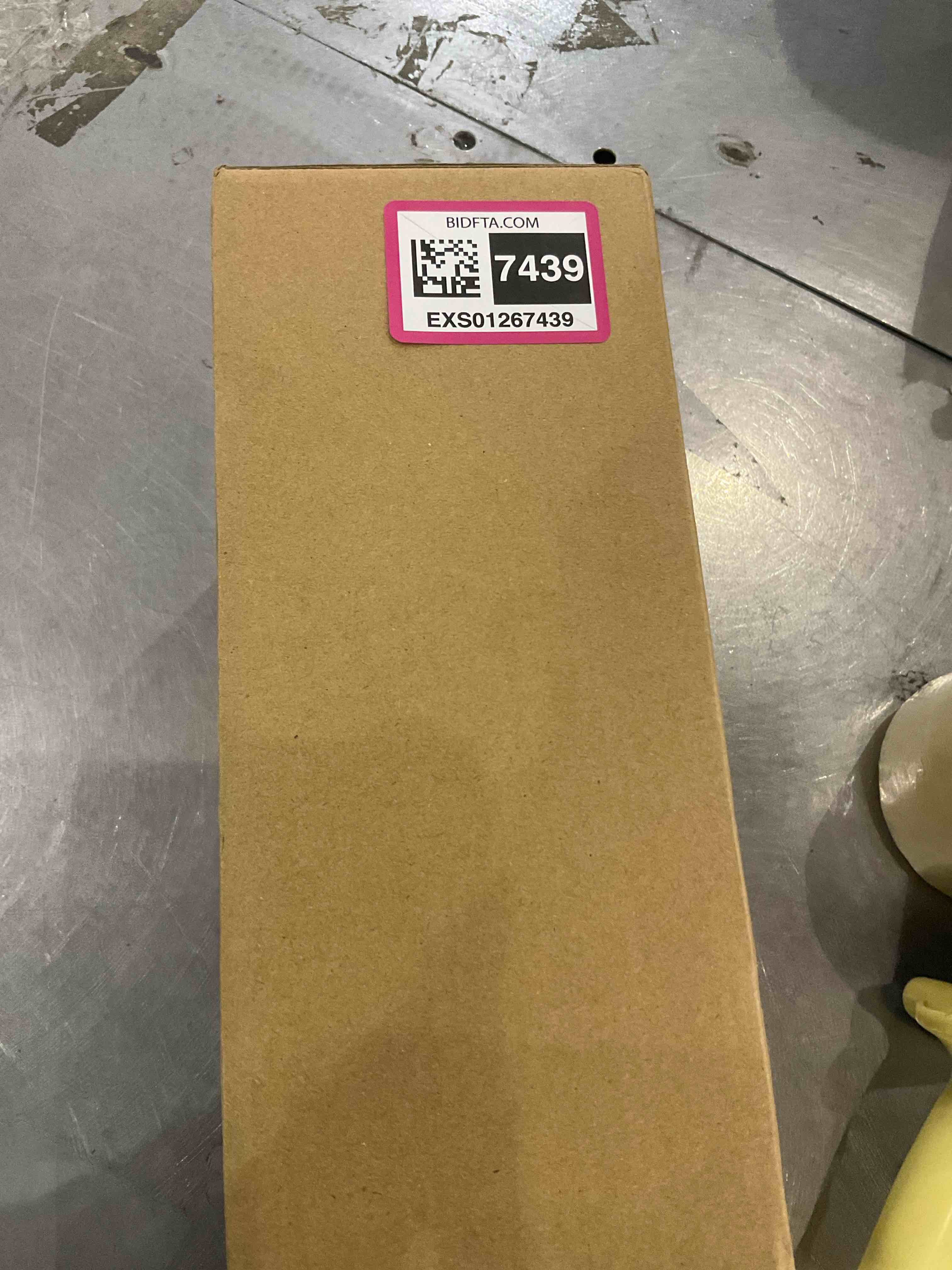 https://s3.amazonaws.com/lotting-images-prod/BargainHunt/EXS01267439_1711540054974.jpeg