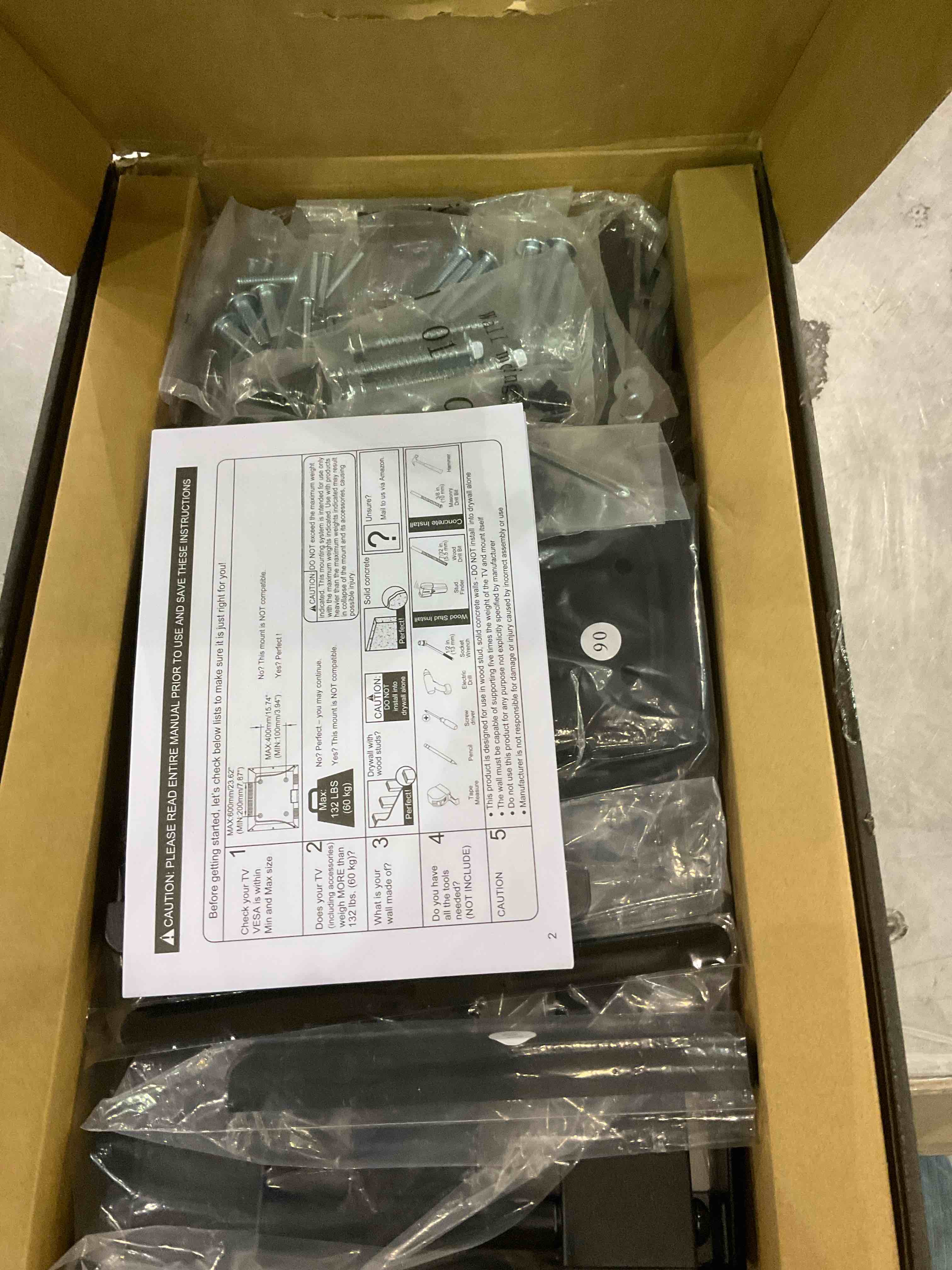 https://s3.amazonaws.com/lotting-images-prod/BargainHunt/EXS01267443_1711540342436.jpeg