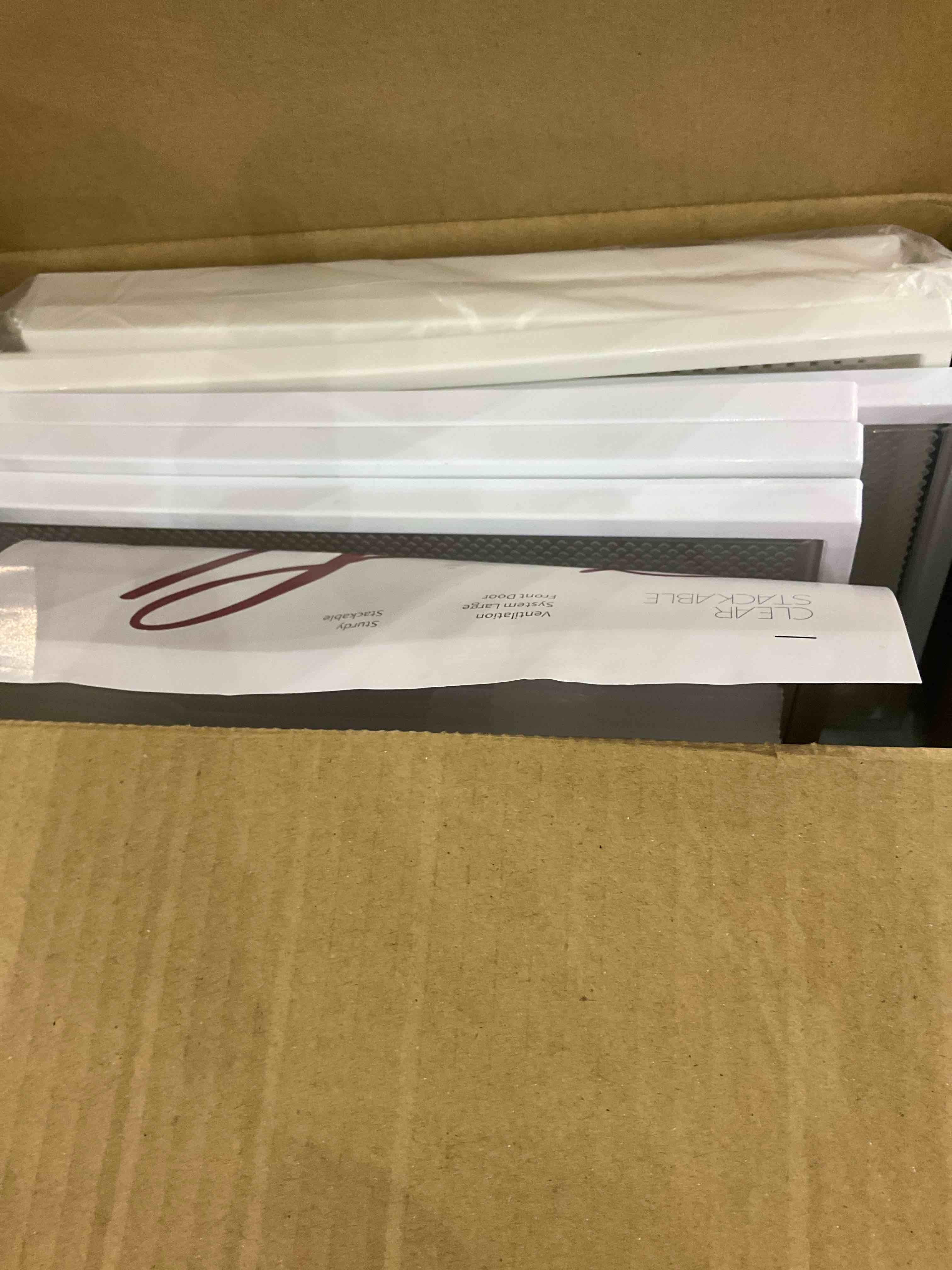 https://s3.amazonaws.com/lotting-images-prod/BargainHunt/EXS01267562_1710419422555.jpeg